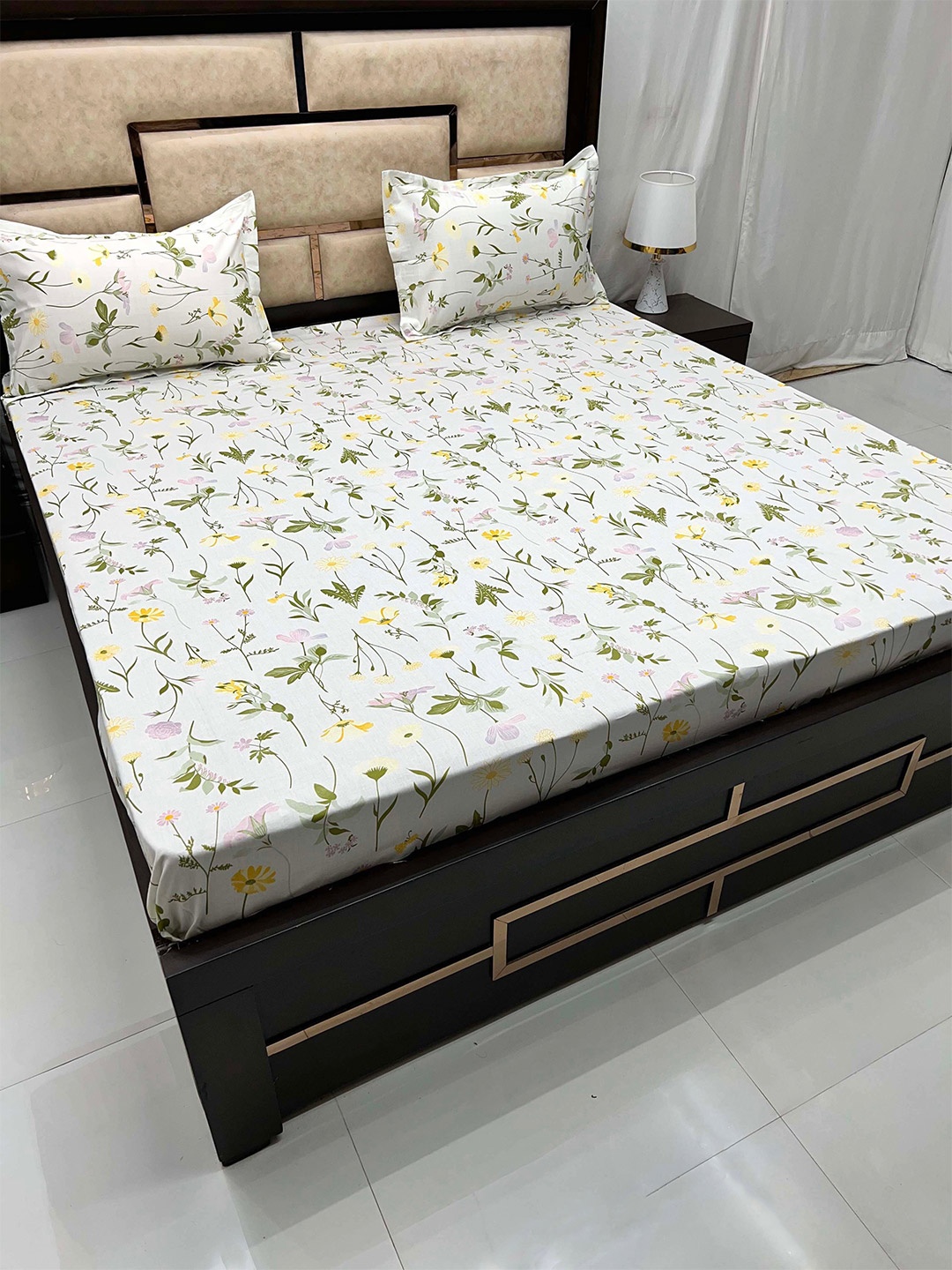 Pure Decor Velar Fur Sib White & Green Floral Cotton 300TC King Bedsheet & 2 Pillow Covers
Pure Decor Velar Fur Sib White & Green Floral Cotton 300TC King Bedsheet & 2 Pillow Covers
