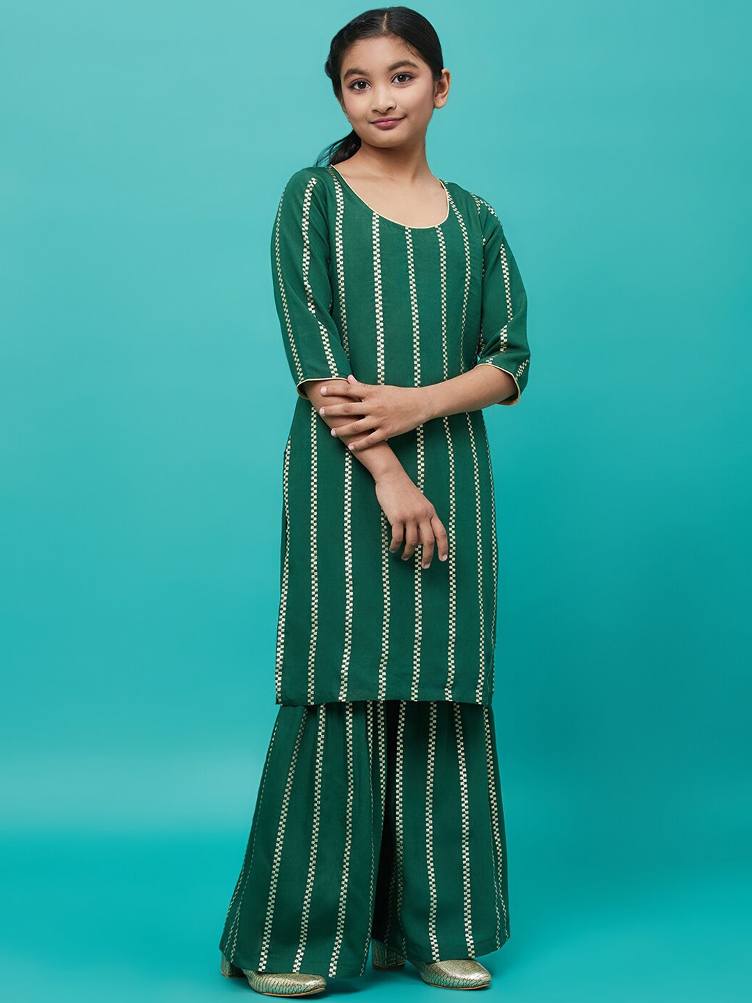 Aks Kids Girls Ethnic Motif Woven Design Regular Chanderi Silk Kurta With Palazzos, Green
Aks Kids Girls Ethnic Motif Woven Design Regular Chanderi Silk Kurta With Palazzos, Green