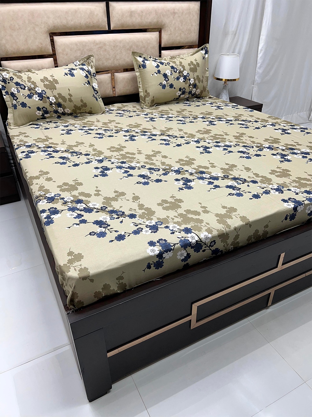 Pure Decor Velar Sib Green & White Floral Cotton 300 TC King Bedsheet With 2 Pillow Covers
Pure Decor Velar Sib Green & White Floral Cotton 300 TC King Bedsheet With 2 Pillow Covers