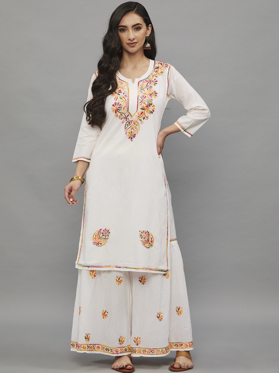 Ethnava Floral Embroidered Round Neck Regular Thread Work Pure Cotton Kurta With Sharara, White
Ethnava Floral Embroidered Round Neck Regular Thread Work Pure Cotton Kurta With Sharara, White