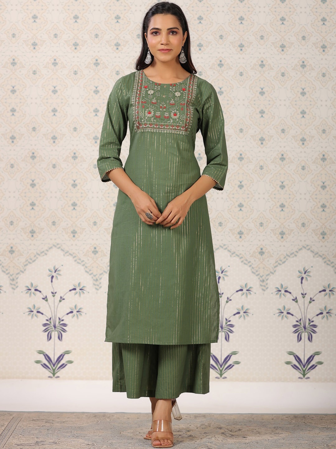 Ode by House of Pataudi Ethnic Motifs Yoke Design Thread Work Pure Cotton Kurta & Palazzos, Olive
Ode by House of Pataudi Ethnic Motifs Yoke Design Thread Work Pure Cotton Kurta & Palazzos, Olive