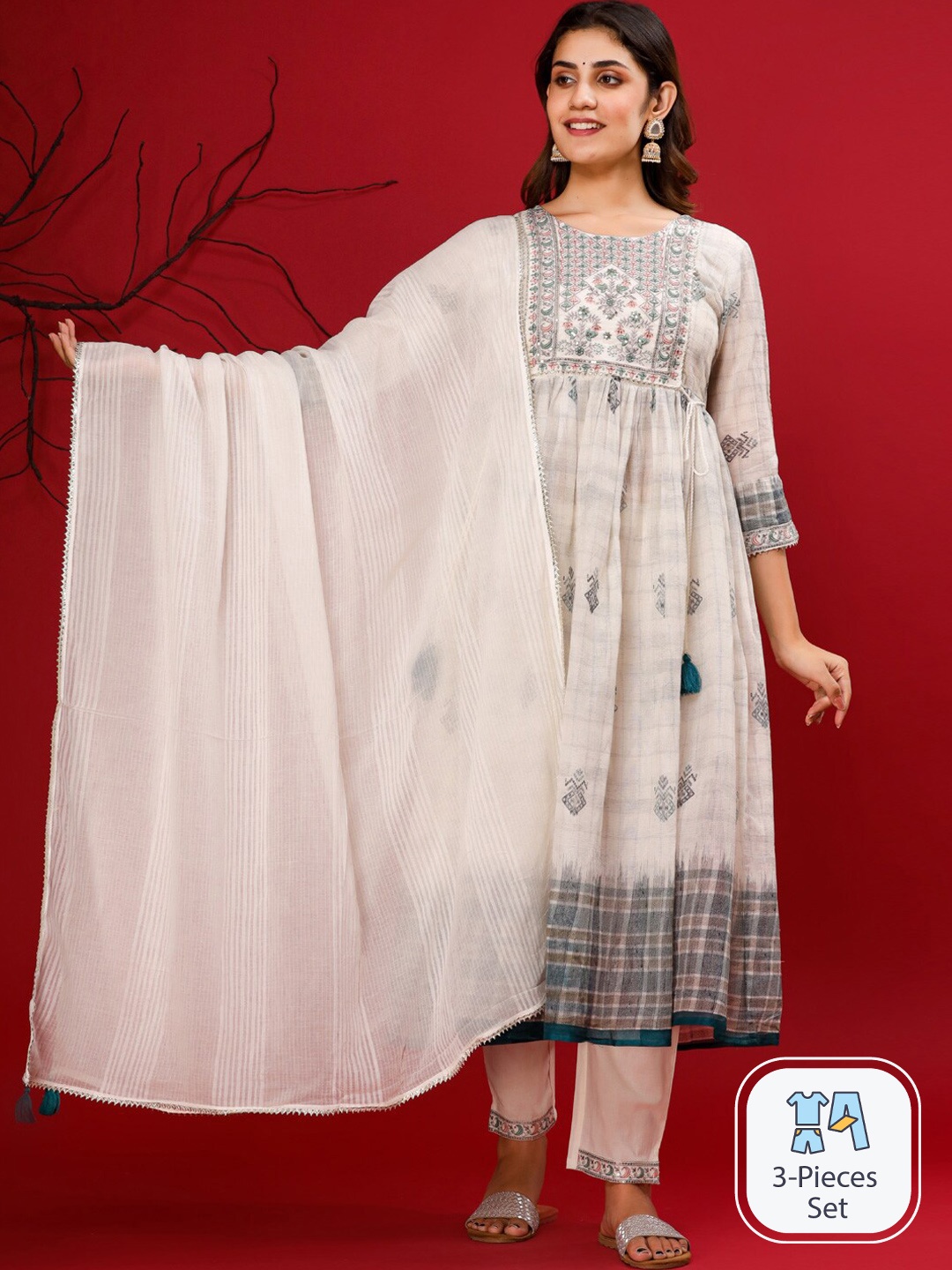 Readiprint Fashions Floral Printed Sequinned Pure Cotton Kurta With Trousers & Dupatta, Cream
Readiprint Fashions Floral Printed Sequinned Pure Cotton Kurta With Trousers & Dupatta, Cream