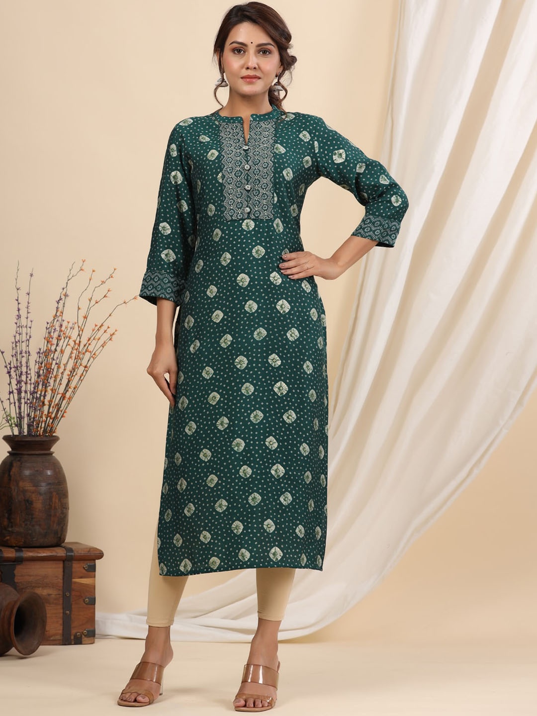 Readiprint Fashions Ethnic Motifs Printed Mandarin Collar Silk Straight Kurta, Green
Readiprint Fashions Ethnic Motifs Printed Mandarin Collar Silk Straight Kurta, Green