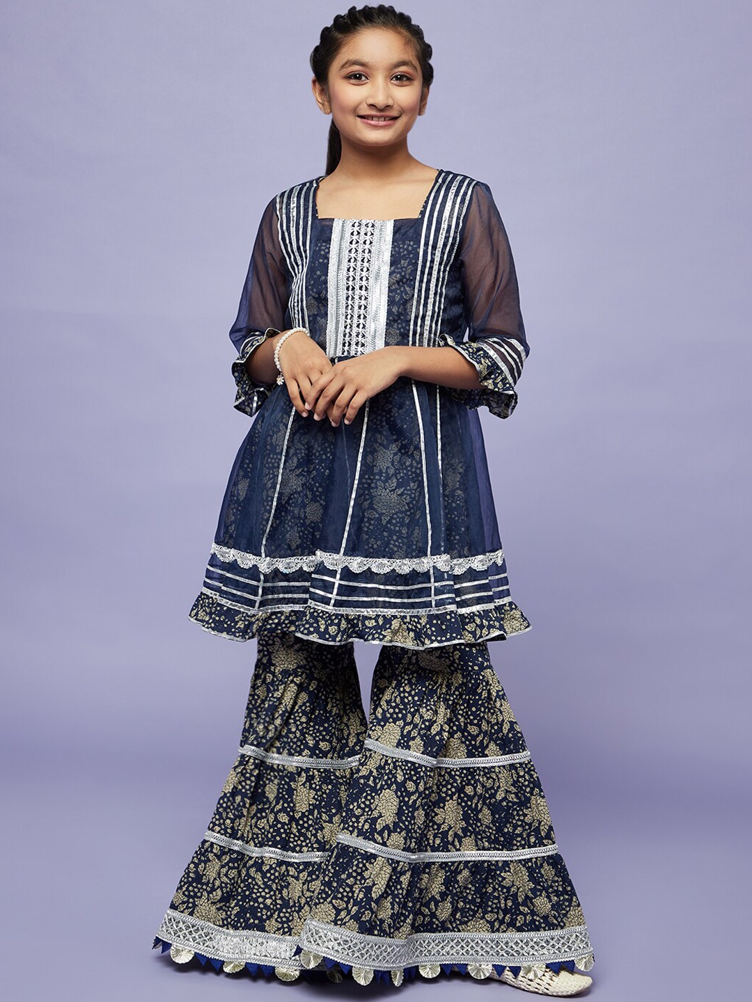 Aks Kids Girls Floral Printed Regular Gotta Patti Pure Cotton Kurta With Sharara & Jacket, Navy blue
Aks Kids Girls Floral Printed Regular Gotta Patti Pure Cotton Kurta With Sharara & Jacket, Navy blue