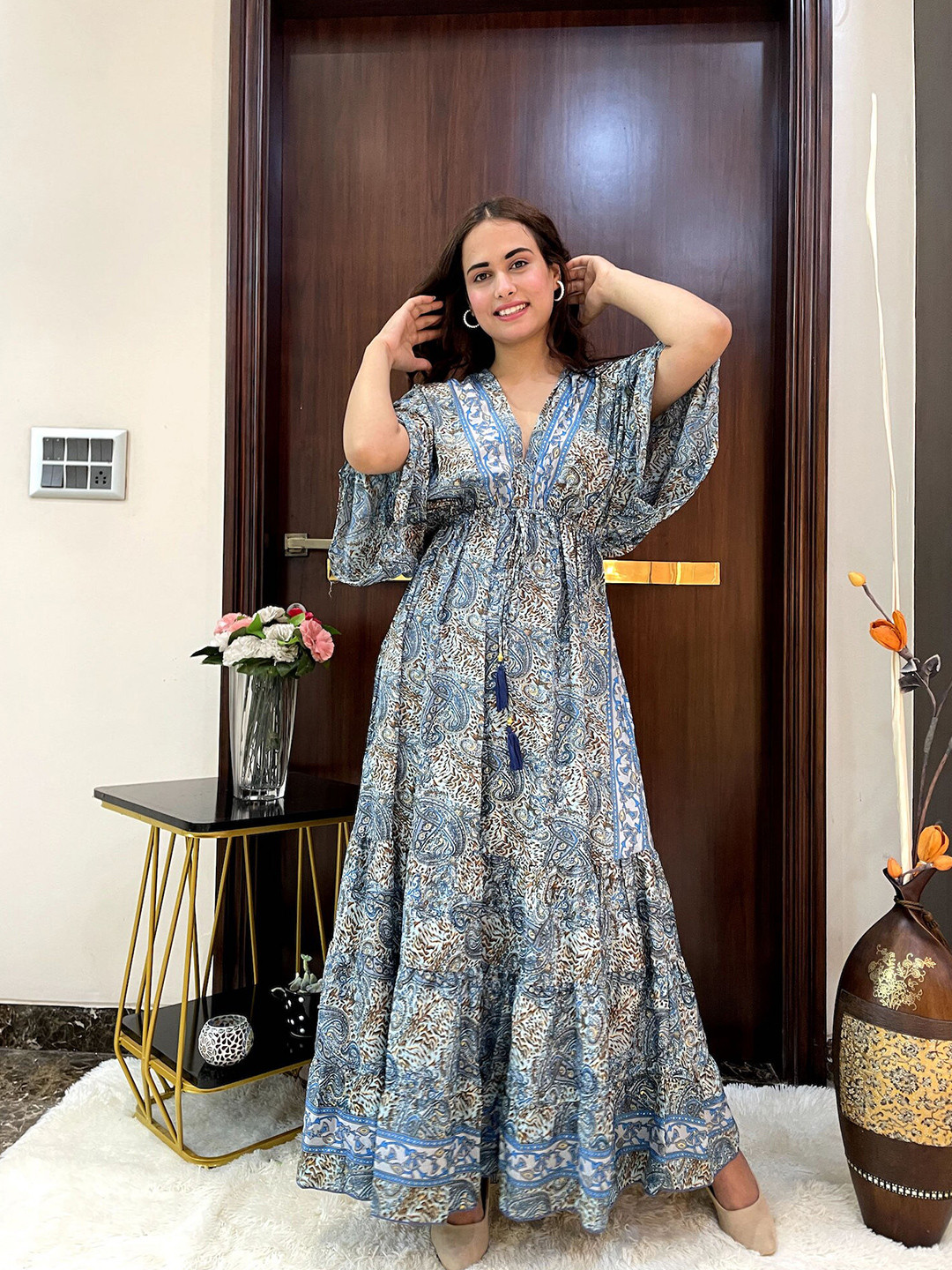 smisingbee Ethnic Motifs Printed V-Neck Kimono Sleeves Tie-Ups Detail Maxi Dress, Blue
smisingbee Ethnic Motifs Printed V-Neck Kimono Sleeves Tie-Ups Detail Maxi Dress, Blue