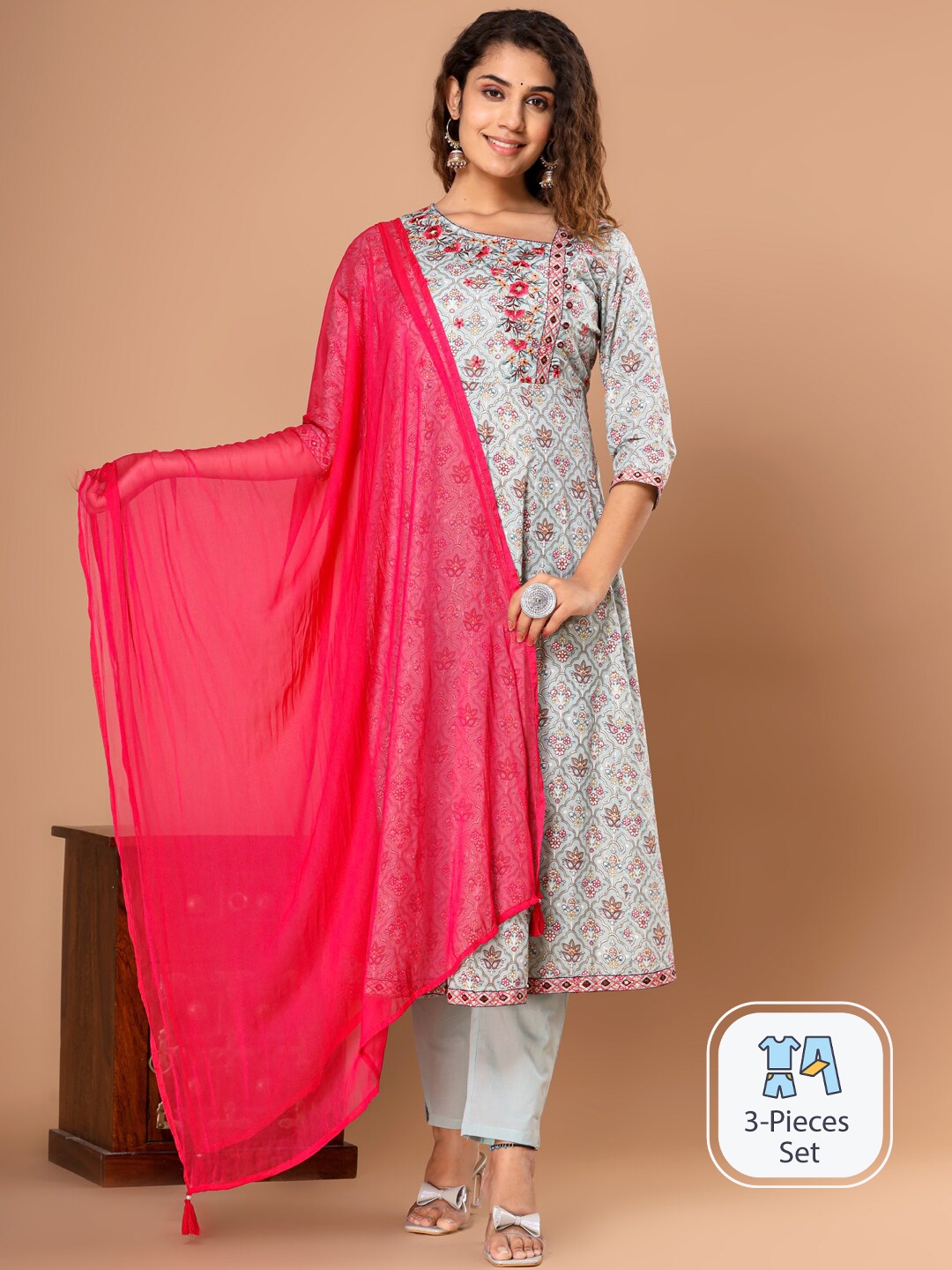 Readiprint Fashions Floral Printed Thread Work Pure Cotton Anarkali Kurta with Trousers &, Blue
Readiprint Fashions Floral Printed Thread Work Pure Cotton Anarkali Kurta with Trousers &, Blue