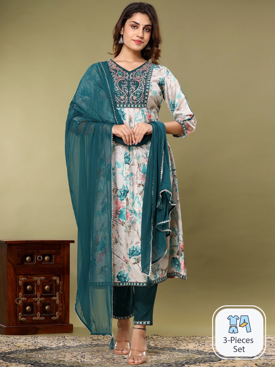 Readiprint Fashions Floral Printed Thread Work Anarkali Kurta & Trouser With Dupatta, Green
Readiprint Fashions Floral Printed Thread Work Anarkali Kurta & Trouser With Dupatta, Green