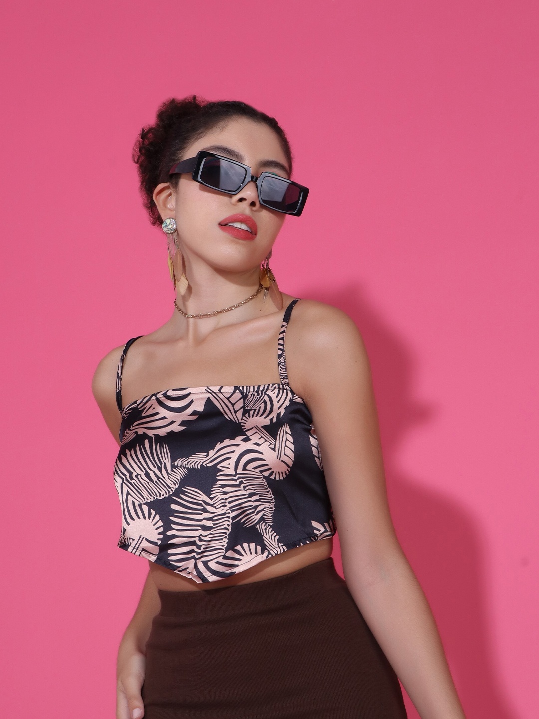 Stylecast X Hersheinbox Navy Blue Tropical Print Shoulder Strap Satin Crop Regular Top
Stylecast X Hersheinbox Navy Blue Tropical Print Shoulder Strap Satin Crop Regular Top