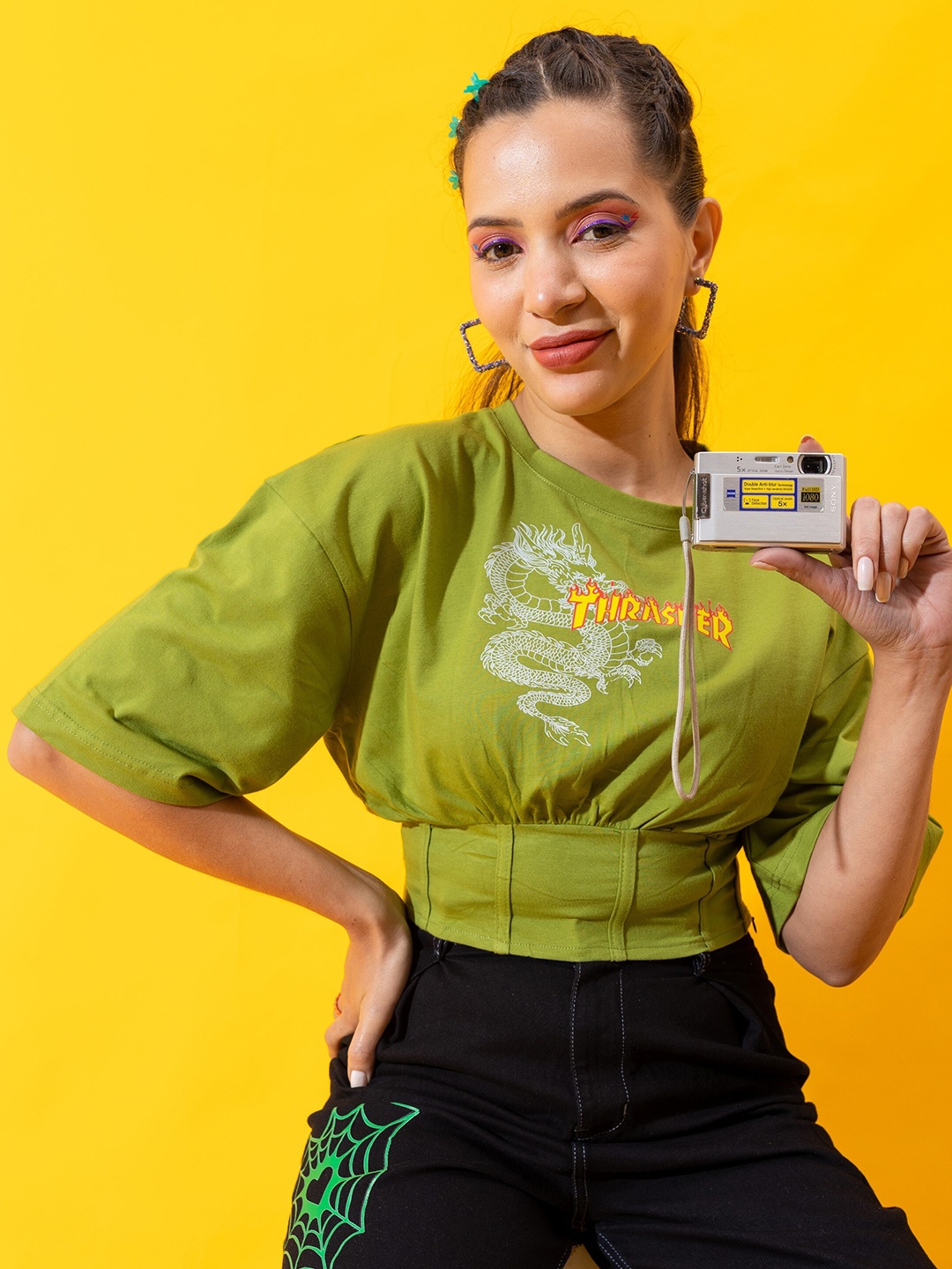 Stylecast X Hersheinbox Graphic Printed Extended Sleeves Pure Cotton Cinched Waist Top, Green
Stylecast X Hersheinbox Graphic Printed Extended Sleeves Pure Cotton Cinched Waist Top, Green