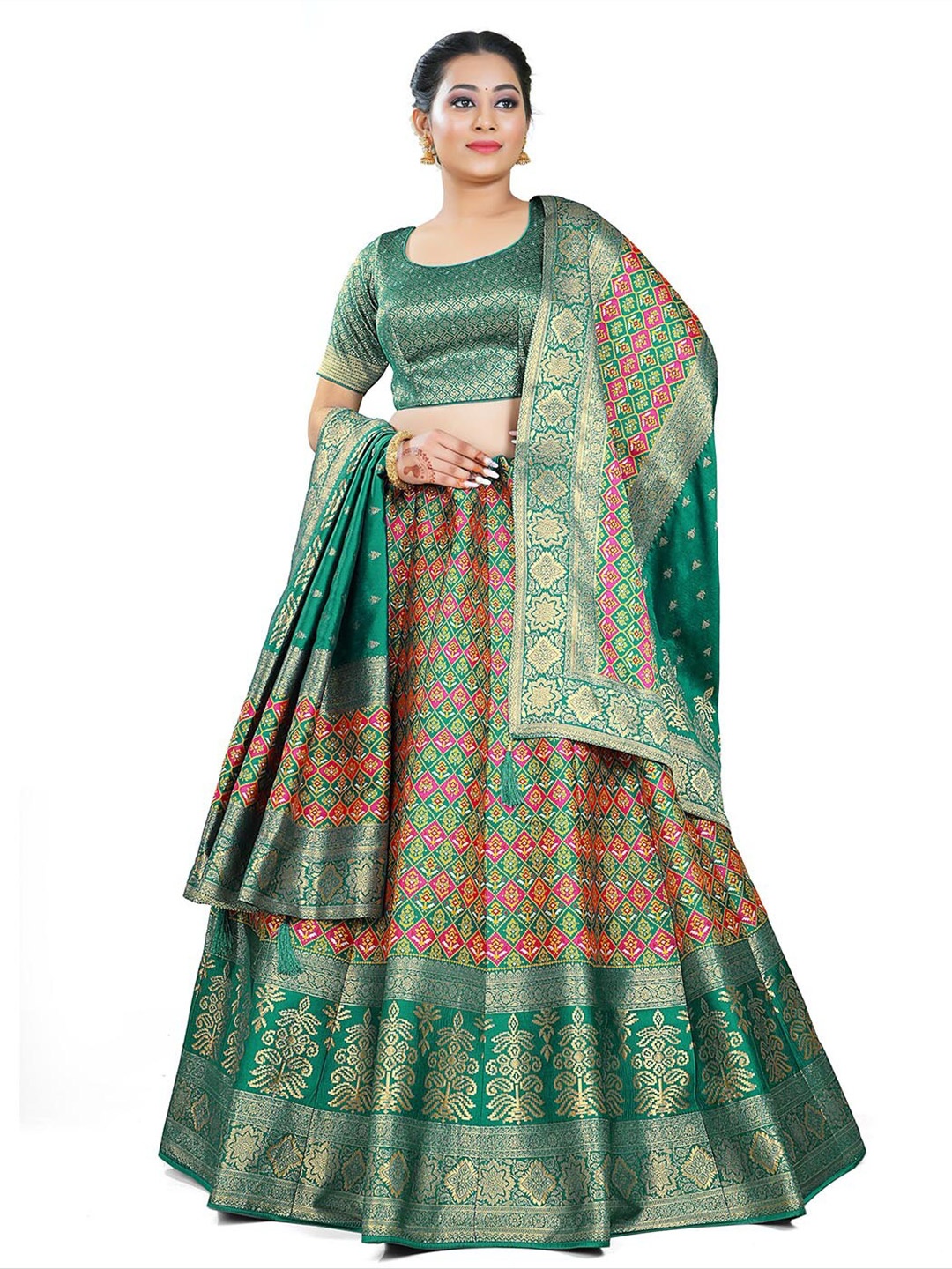 HALFSAREE STUDIO Woven Design Semi-Stitched Lehenga & Unstitched Blouse With Dupatta, Green
HALFSAREE STUDIO Woven Design Semi-Stitched Lehenga & Unstitched Blouse With Dupatta, Green