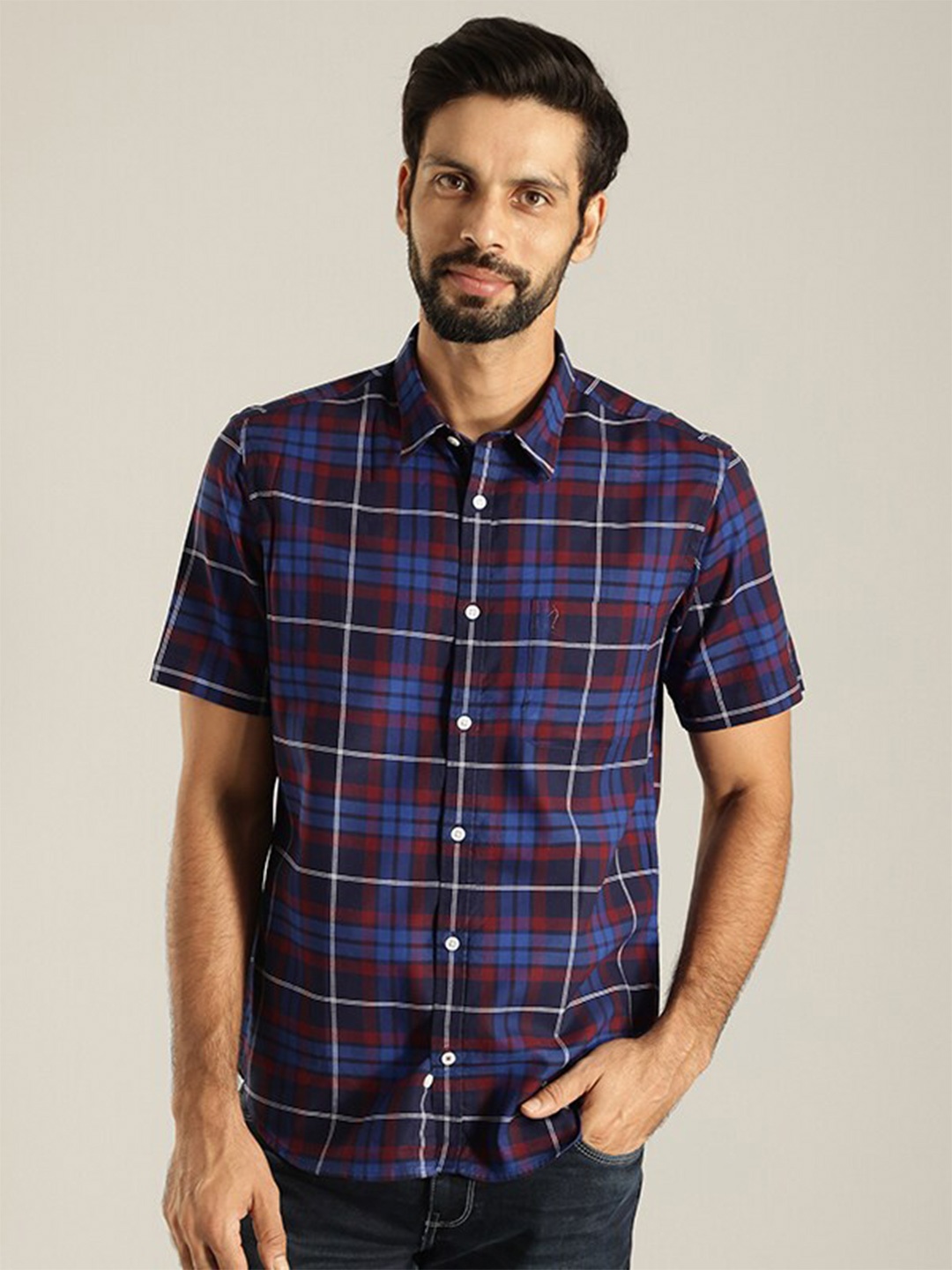 Indian Terrain India Slim Checked Short Sleeves Pure Cotton Casual Shirt, Navy blue
Indian Terrain India Slim Checked Short Sleeves Pure Cotton Casual Shirt, Navy blue