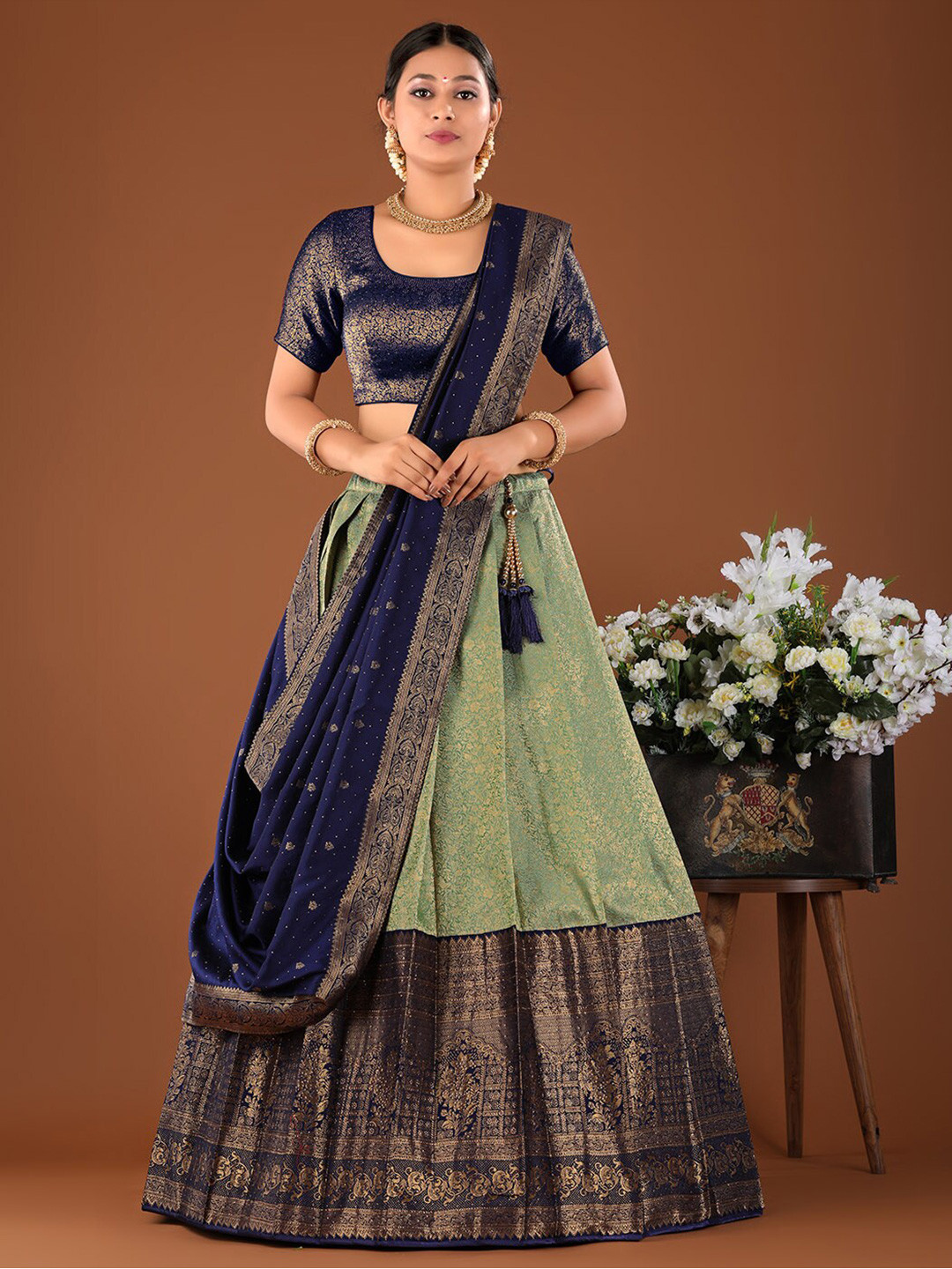 HALFSAREE STUDIO Woven Design Semi-Stitched Lehenga & Unstitched Blouse With Dupatta, Green
HALFSAREE STUDIO Woven Design Semi-Stitched Lehenga & Unstitched Blouse With Dupatta, Green