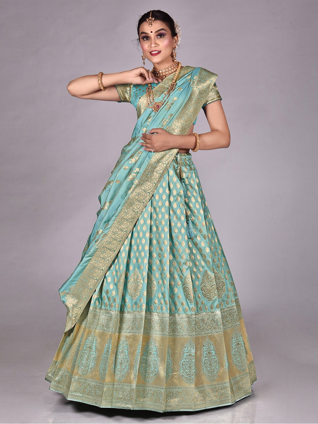 HALFSAREE STUDIO Woven Design Semi-Stitched Lehenga & Unstitched Blouse With Dupatta, Green
HALFSAREE STUDIO Woven Design Semi-Stitched Lehenga & Unstitched Blouse With Dupatta, Green
