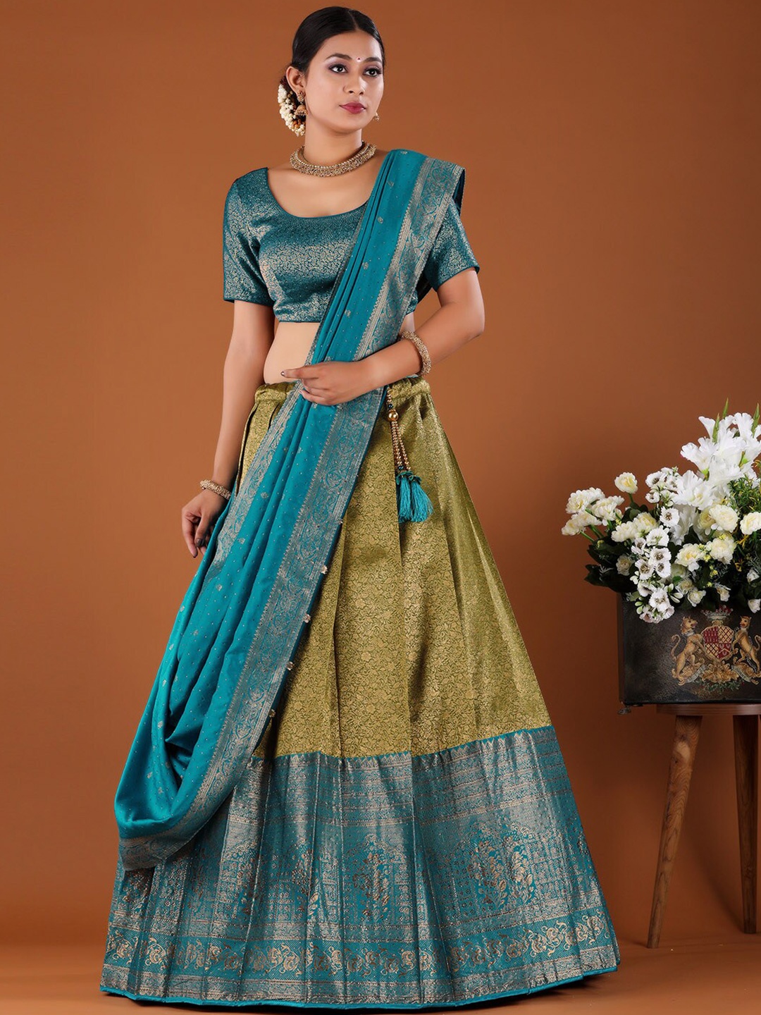 HALFSAREE STUDIO Woven Design Semi-Stitched Lehenga & Unstitched Blouse With Dupatta, Green
HALFSAREE STUDIO Woven Design Semi-Stitched Lehenga & Unstitched Blouse With Dupatta, Green