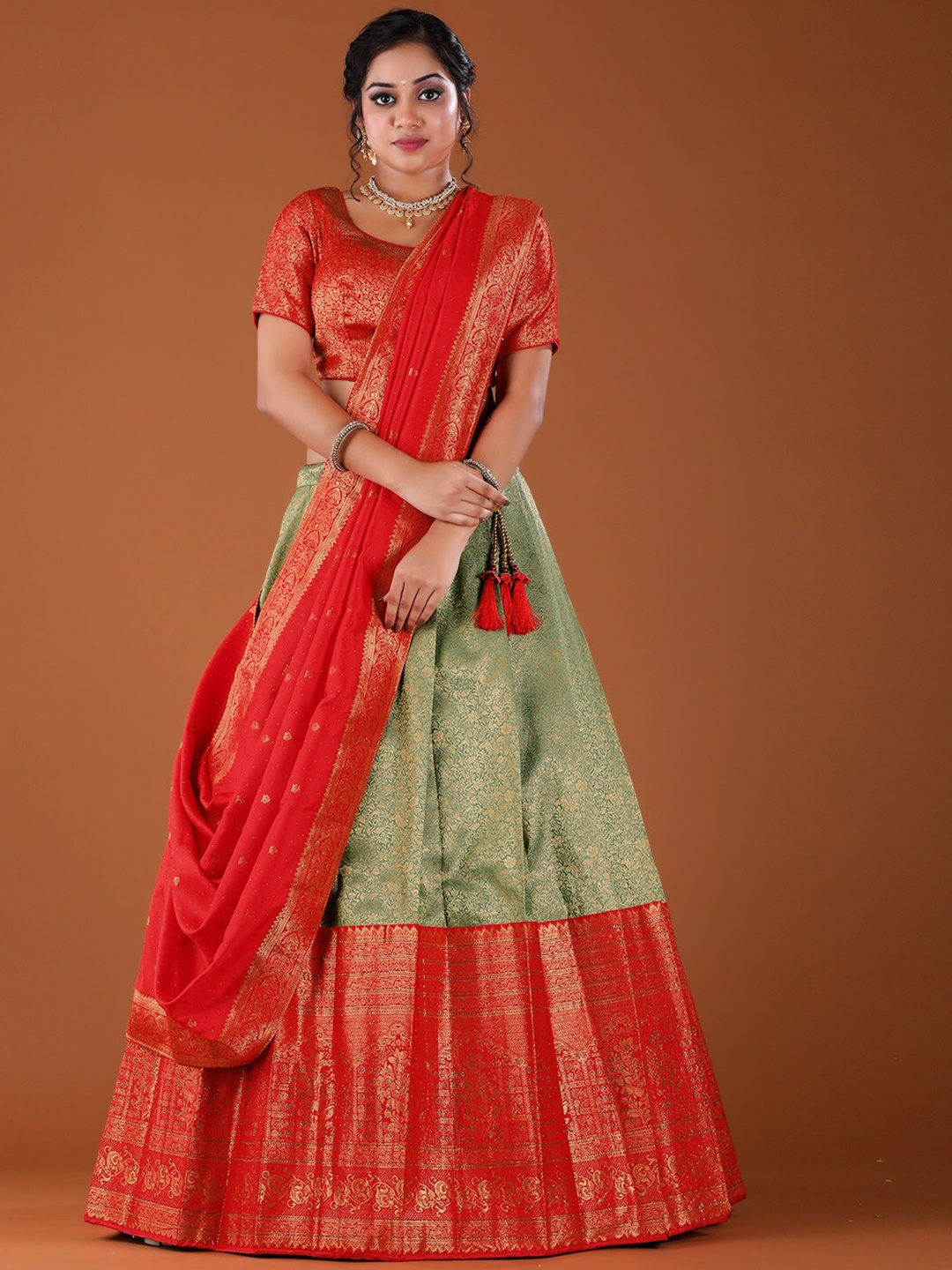 HALFSAREE STUDIO Woven Design Semi-Stitched Lehenga & Unstitched Blouse With Dupatta, Green
HALFSAREE STUDIO Woven Design Semi-Stitched Lehenga & Unstitched Blouse With Dupatta, Green