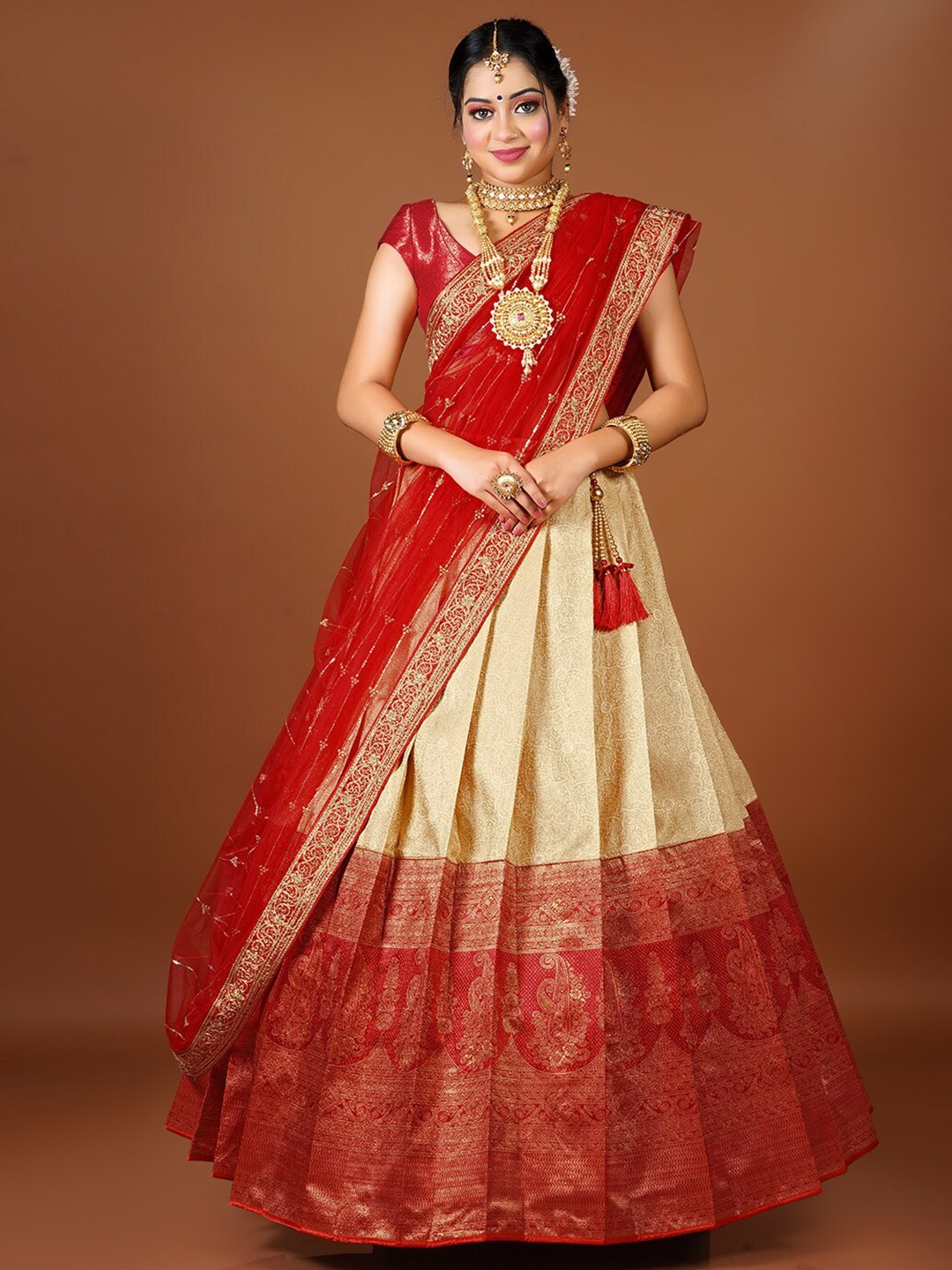 HALFSAREE STUDIO Woven Design Semi-Stitched Lehenga & Unstitched Blouse With Dupatta, Cream
HALFSAREE STUDIO Woven Design Semi-Stitched Lehenga & Unstitched Blouse With Dupatta, Cream