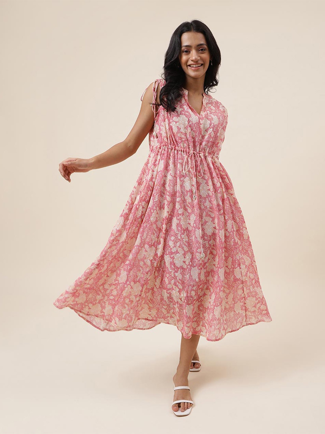 Fabindia Floral Printed Mandarin Collar Sleeveless Gathered Cotton A-Line Midi Dress, White
Fabindia Floral Printed Mandarin Collar Sleeveless Gathered Cotton A-Line Midi Dress, White