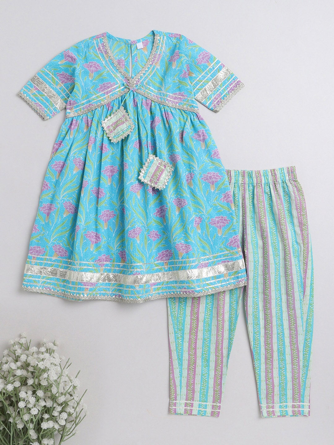 The Magic Wand Girls Floral Printed Gotta Patti Pure Cotton A-Line Kurta with Trousers, Blue
The Magic Wand Girls Floral Printed Gotta Patti Pure Cotton A-Line Kurta with Trousers, Blue