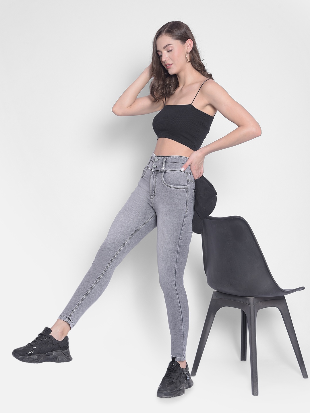 Crimsoune Club Women Skinny Fit High-Rise Low Distress Heavy Fade Stretchable Cotton Jeans, Black
Crimsoune Club Women Skinny Fit High-Rise Low Distress Heavy Fade Stretchable Cotton Jeans, Black