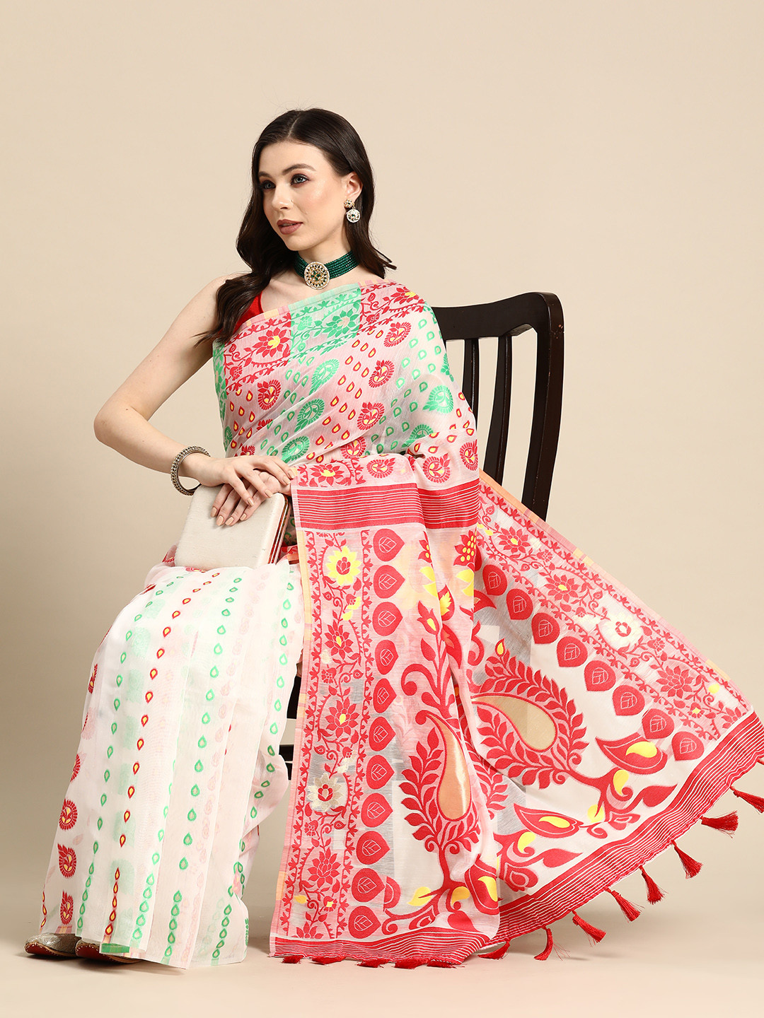 Silk Land Woven Design Ethnic Motifs Phulkari Pure Cotton Jamdani Saree, Off white
Silk Land Woven Design Ethnic Motifs Phulkari Pure Cotton Jamdani Saree, Off white