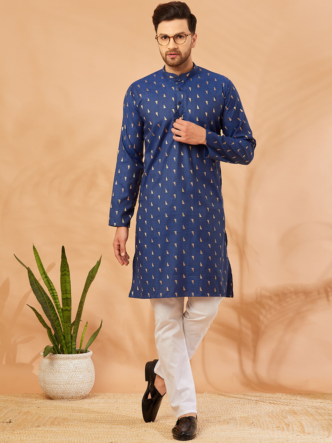 Armaan Ethnic Woven Design Mandarin Collar Pure Cotton Straight Kurta with Pyjamas, Blue
Armaan Ethnic Woven Design Mandarin Collar Pure Cotton Straight Kurta with Pyjamas, Blue
