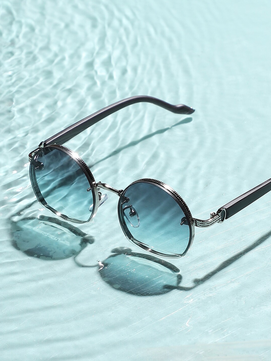 French Accent Men Blue Lens & Round Sunglasses with UV Protected Lens AW23_FASG1011
French Accent Men Blue Lens & Round Sunglasses with UV Protected Lens AW23_FASG1011