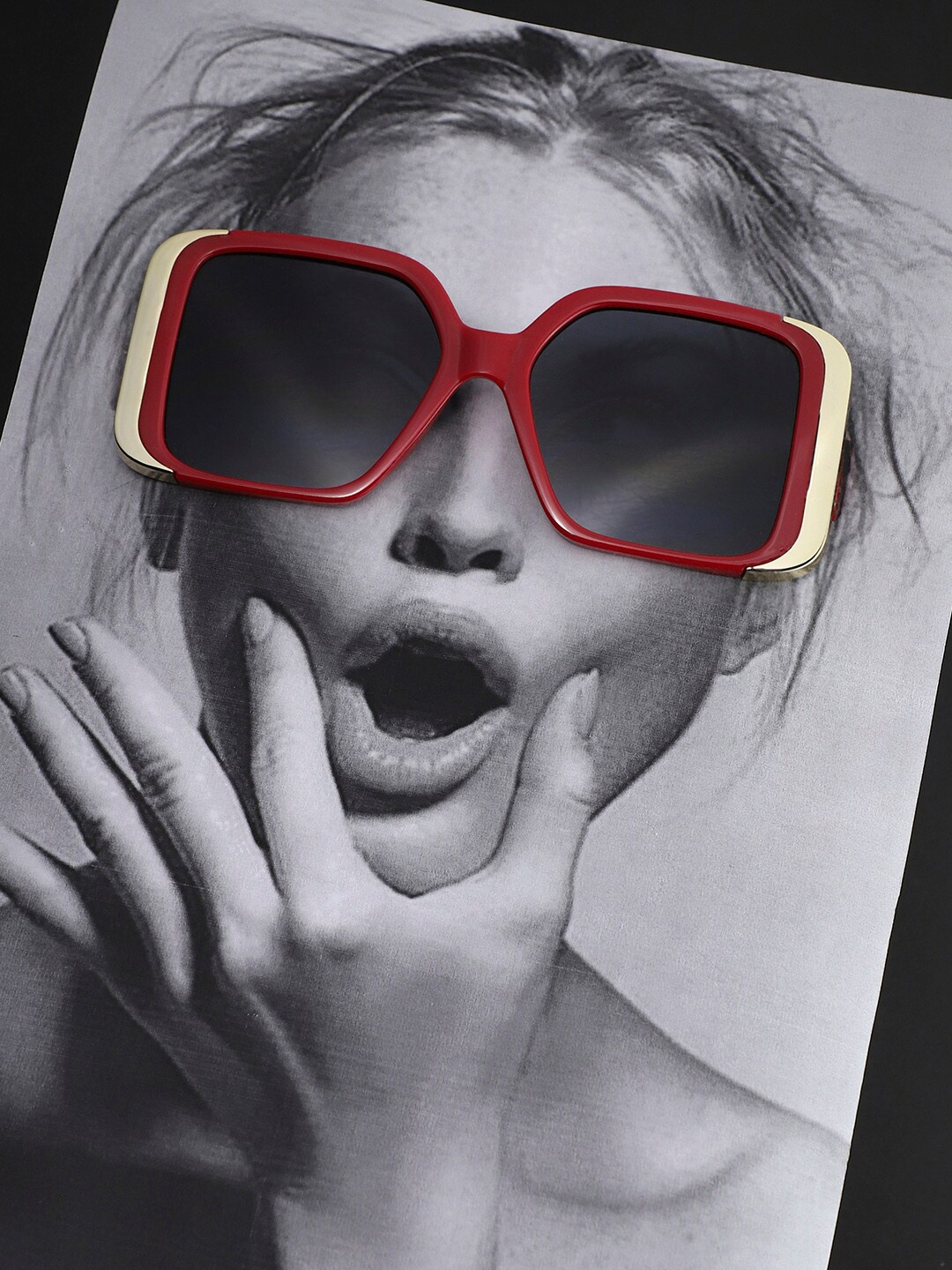 HAUTE SAUCE by Campus Sutra Women Oversized Sunglasses With UV Lens AW23_HSSG2262, Black
HAUTE SAUCE by Campus Sutra Women Oversized Sunglasses With UV Lens AW23_HSSG2262, Black