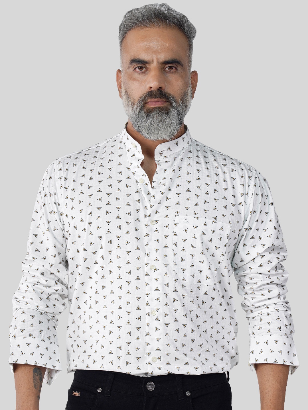 FRENCH CROWN Geometric Printed Standard Regular Fit Opaque Cotton Casual Shirt, White
FRENCH CROWN Geometric Printed Standard Regular Fit Opaque Cotton Casual Shirt, White