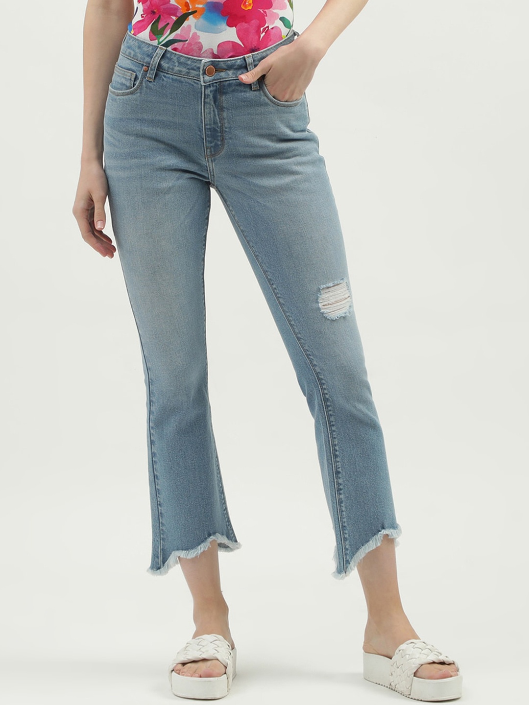 United Colors of Benetton Women Bootcut Low Distress Light Fade Whiskers Cotton Jeans, Blue
United Colors of Benetton Women Bootcut Low Distress Light Fade Whiskers Cotton Jeans, Blue
