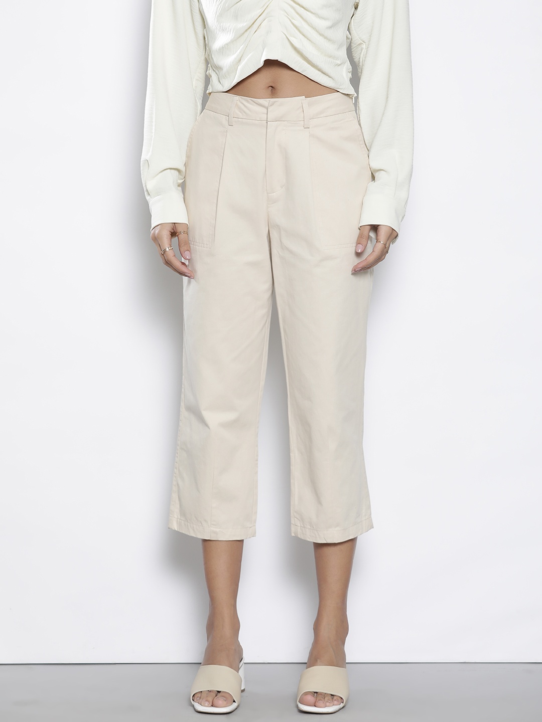 DOROTHY PERKINS Women Petite Pure Cotton Three-Fourth Pleated Trousers, Cream
DOROTHY PERKINS Women Petite Pure Cotton Three-Fourth Pleated Trousers, Cream