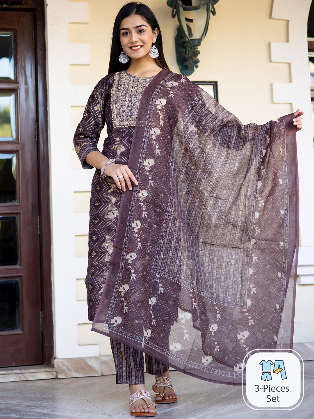 misbis Floral Printed Organic Cotton Thread Work Kurta With Trousers & Dupatta, Brown
misbis Floral Printed Organic Cotton Thread Work Kurta With Trousers & Dupatta, Brown