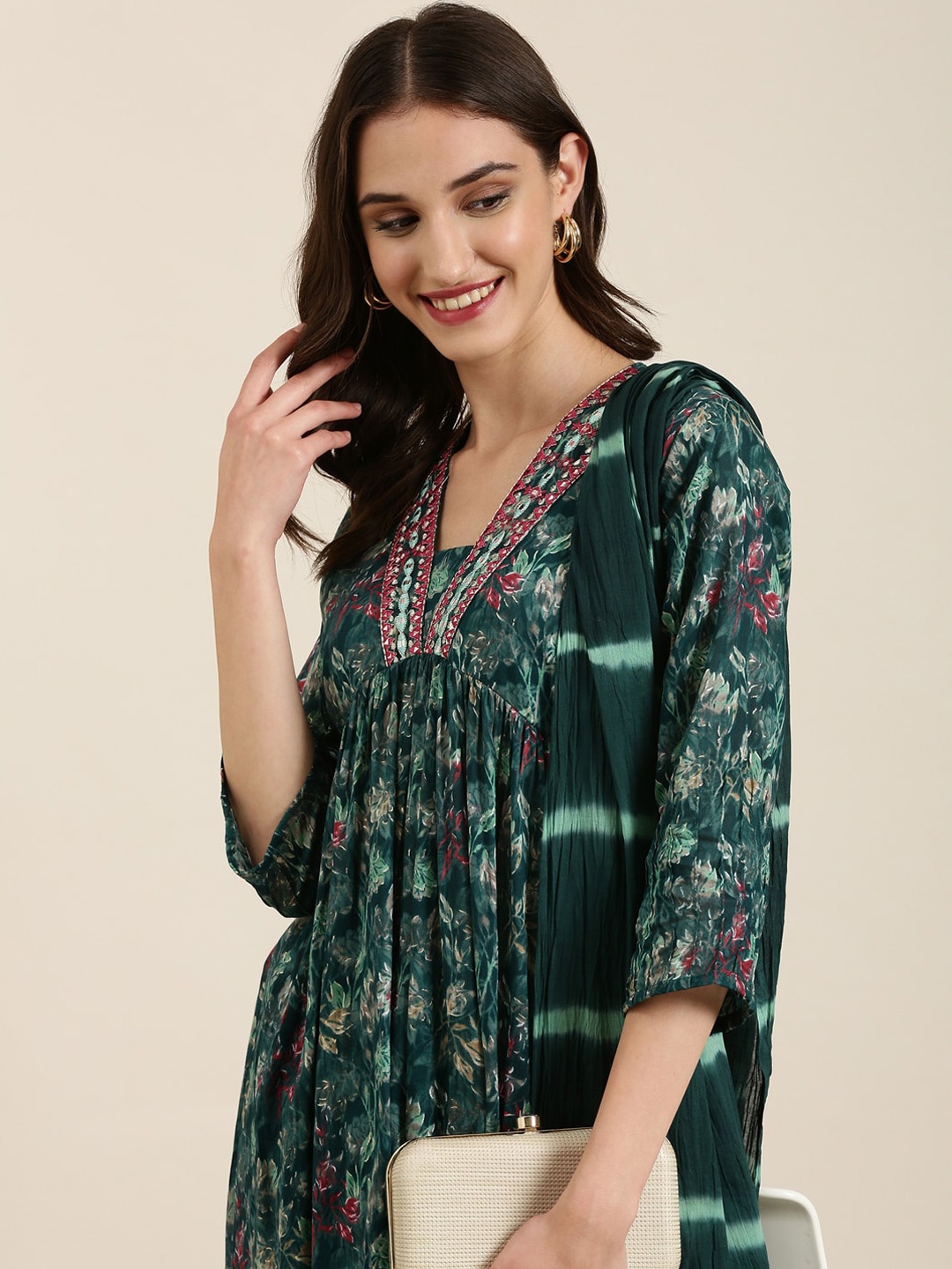 SHOWOFF Floral Printed Empire Thread Work Kurta With Trousers & Dupatta, Teal
SHOWOFF Floral Printed Empire Thread Work Kurta With Trousers & Dupatta, Teal