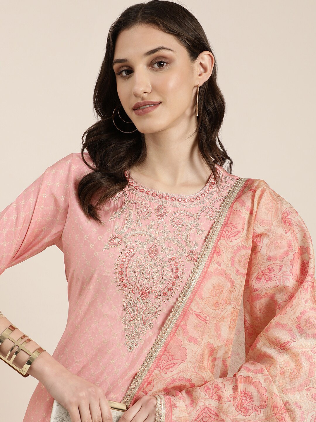 SHOWOFF Ethnic Motifs Printed Thread Work Straight Kurta With Trousers & Dupatta, Pink
SHOWOFF Ethnic Motifs Printed Thread Work Straight Kurta With Trousers & Dupatta, Pink