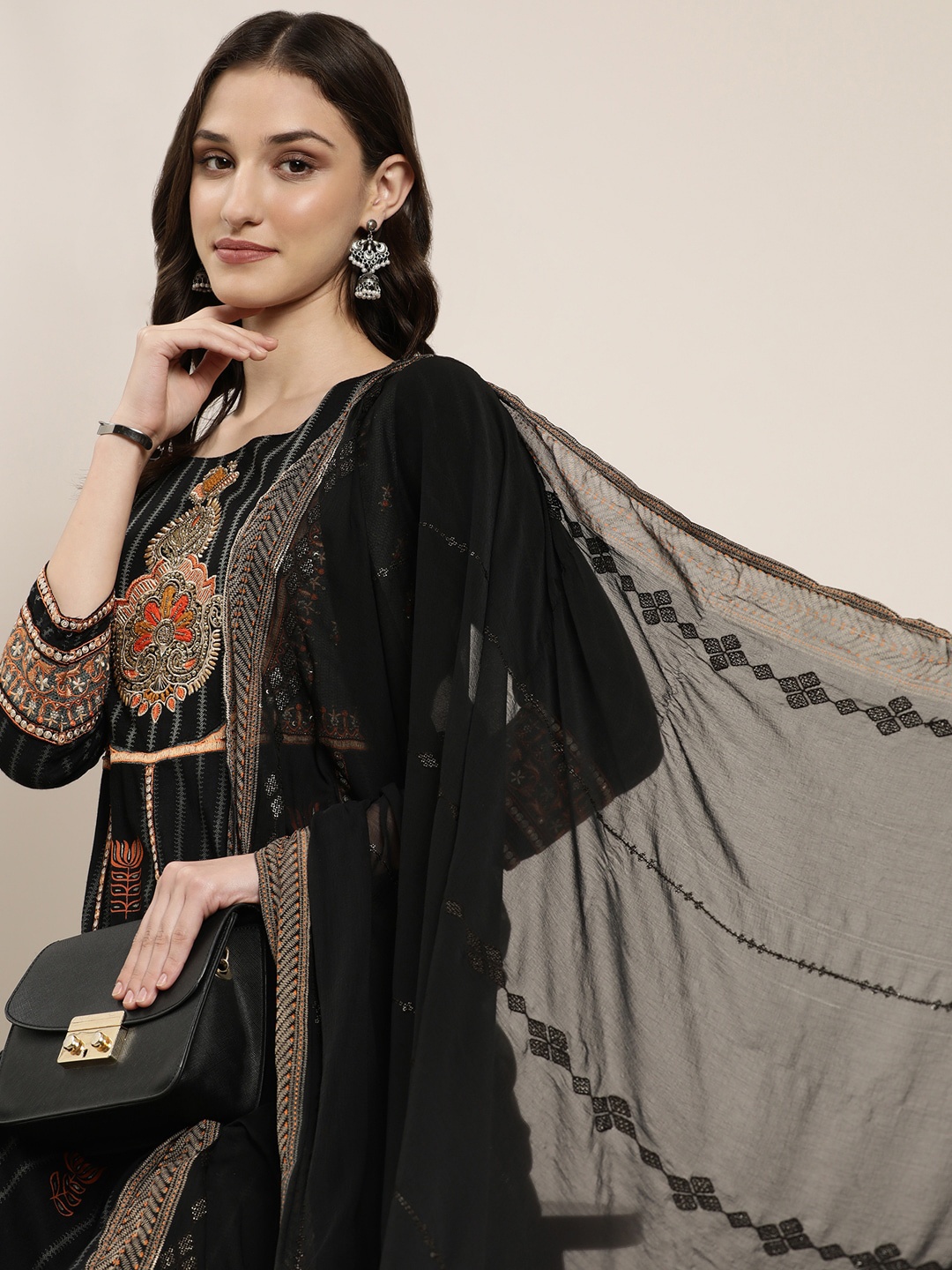 SHOWOFF Ethnic Motifs Printed Sequinned Regular Kurta With Trousers & Dupatta, Black
SHOWOFF Ethnic Motifs Printed Sequinned Regular Kurta With Trousers & Dupatta, Black