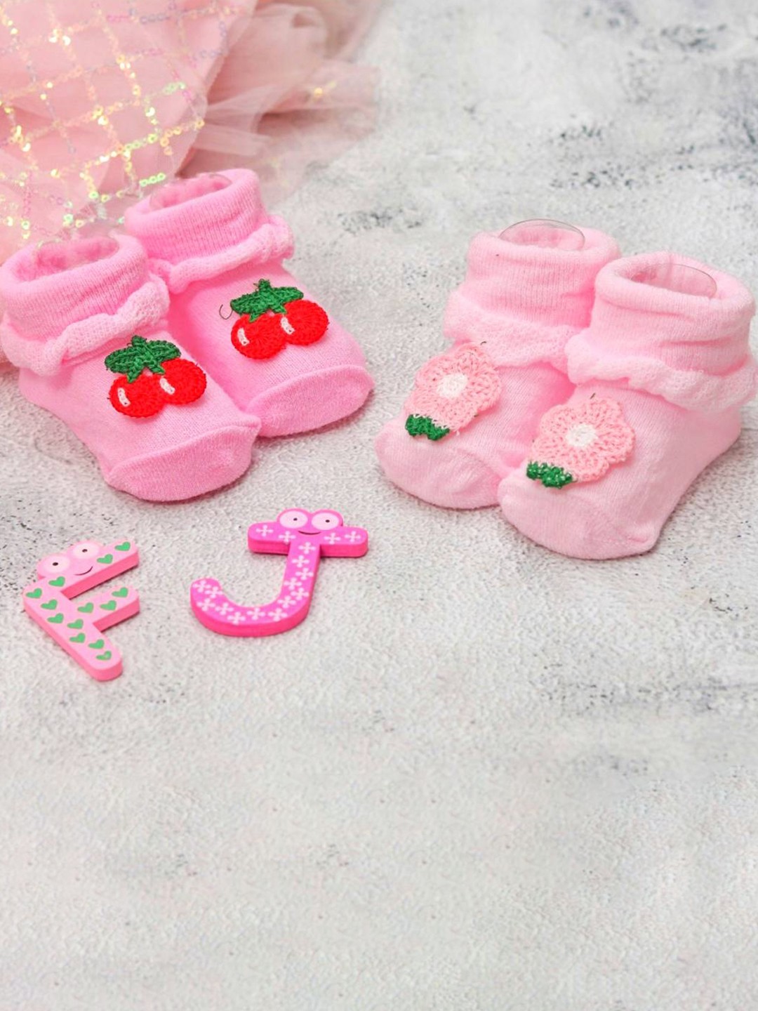 Yellow Bee Infant Girls Pack Of 2 Cotton Embellished Crochet Ankle-Length Socks, Pink
Yellow Bee Infant Girls Pack Of 2 Cotton Embellished Crochet Ankle-Length Socks, Pink