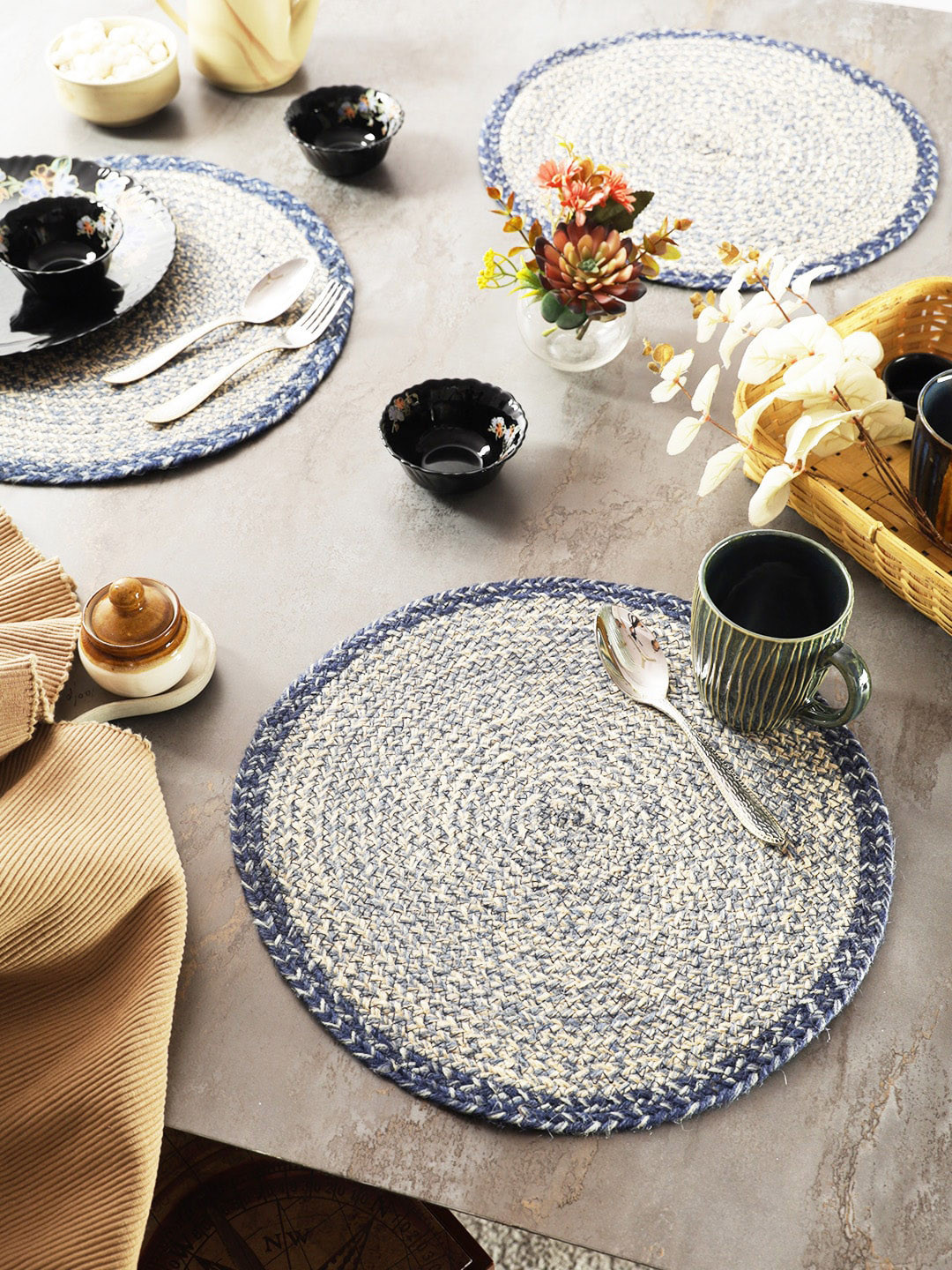 eyda Blue & Beige 6 Pieces Woven Design Jute Table Placemats
eyda Blue & Beige 6 Pieces Woven Design Jute Table Placemats