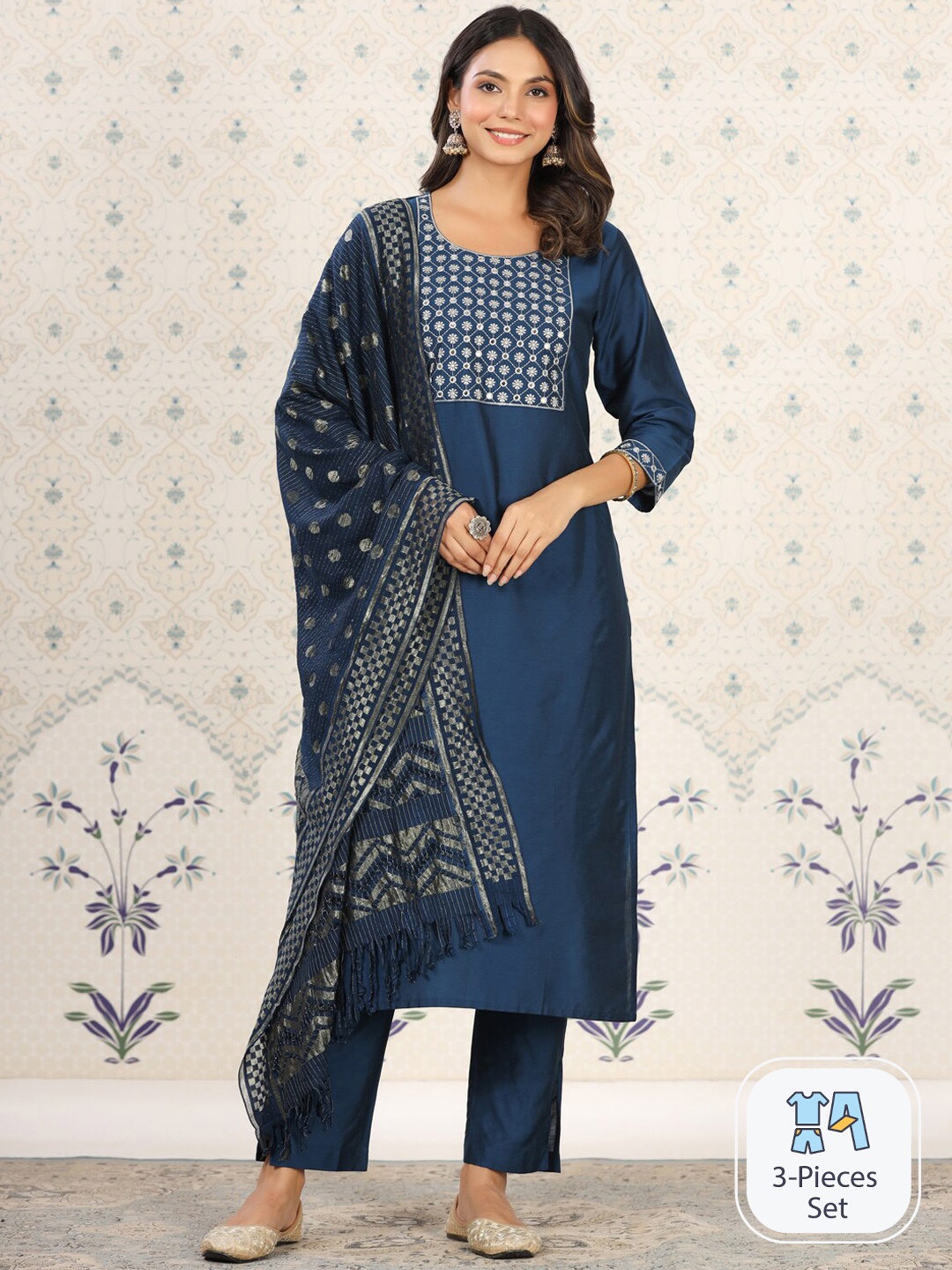Ode by House of Pataudi Ethnic Motifs Yoke Design Kurta With Trousers & Dupatta, Teal
Ode by House of Pataudi Ethnic Motifs Yoke Design Kurta With Trousers & Dupatta, Teal