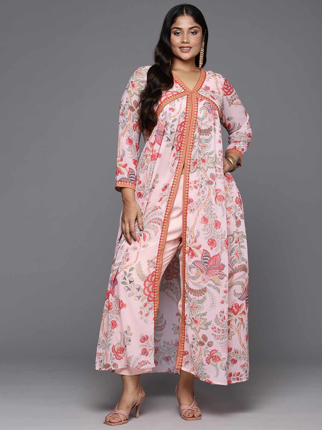 A PLUS BY AHALYAA Plus Size Women Floral Printed High Slit Kurta with Trousers, Pink
A PLUS BY AHALYAA Plus Size Women Floral Printed High Slit Kurta with Trousers, Pink