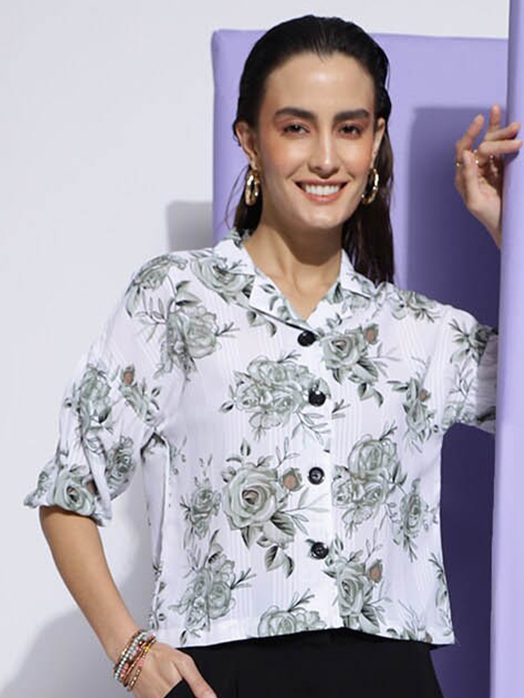 J Turritopsis Classic Floral Printed Drop-Shoulder Sleeves Georgette Oversized Shirt, White
J Turritopsis Classic Floral Printed Drop-Shoulder Sleeves Georgette Oversized Shirt, White