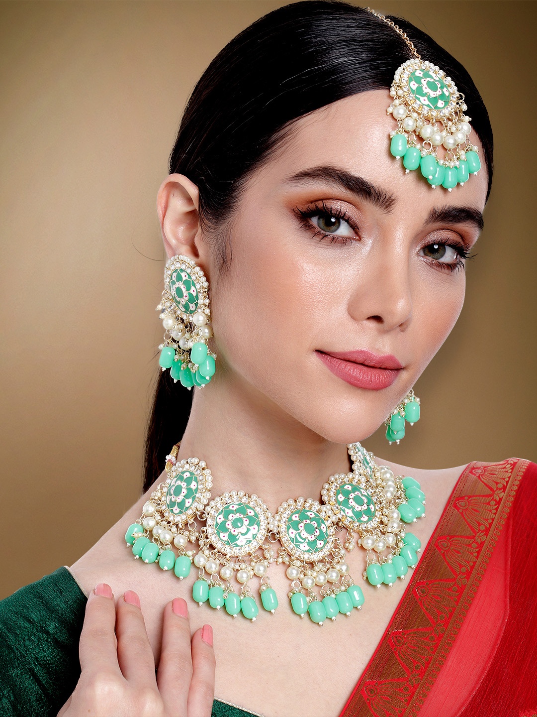 Peora Women Gold-Plated Kundan Studded Choker Necklace with Earrings & Maang Tikka, Green
Peora Women Gold-Plated Kundan Studded Choker Necklace with Earrings & Maang Tikka, Green