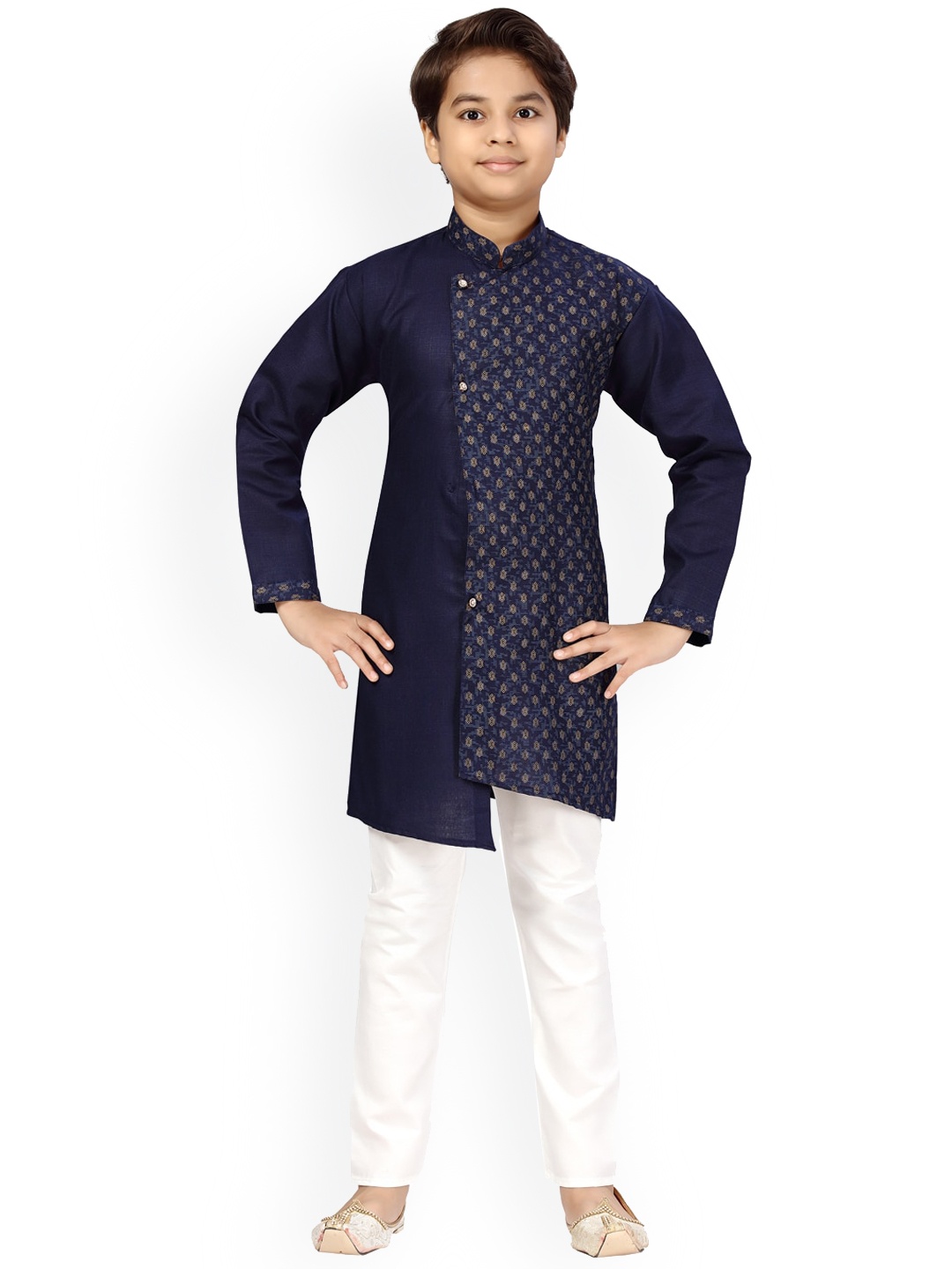 BAESD Boys Ethnic Motifs Printed Mandarin Collar Pure Cotton Straight Kurta With Pyjamas, Navy blue
BAESD Boys Ethnic Motifs Printed Mandarin Collar Pure Cotton Straight Kurta With Pyjamas, Navy blue