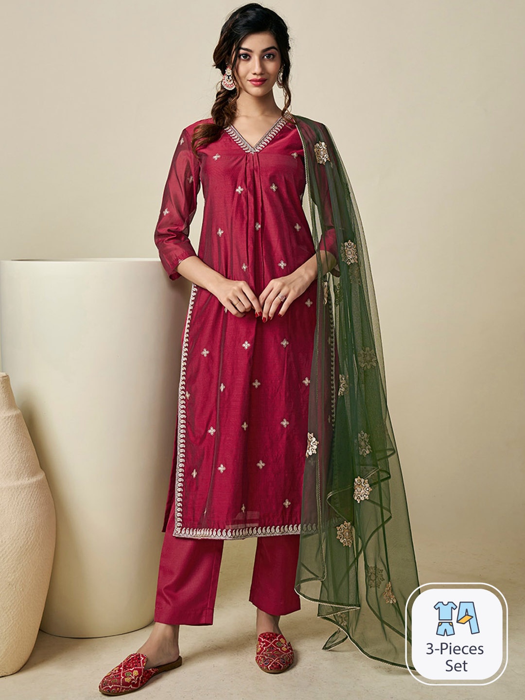Inddus Floral Embroidered Regular Chanderi Cotton Kurta With Trousers & With Dupatta, Magenta
Inddus Floral Embroidered Regular Chanderi Cotton Kurta With Trousers & With Dupatta, Magenta