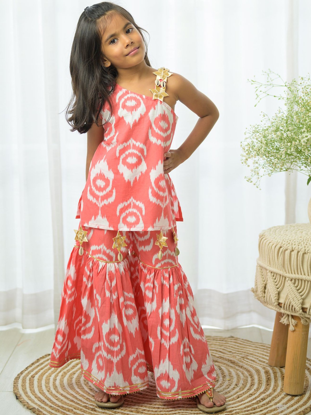 Fairies Forever Girls Ethnic Motifs Printed One Shoulder Pure Cotton Kurti with Sharara, Pink
Fairies Forever Girls Ethnic Motifs Printed One Shoulder Pure Cotton Kurti with Sharara, Pink