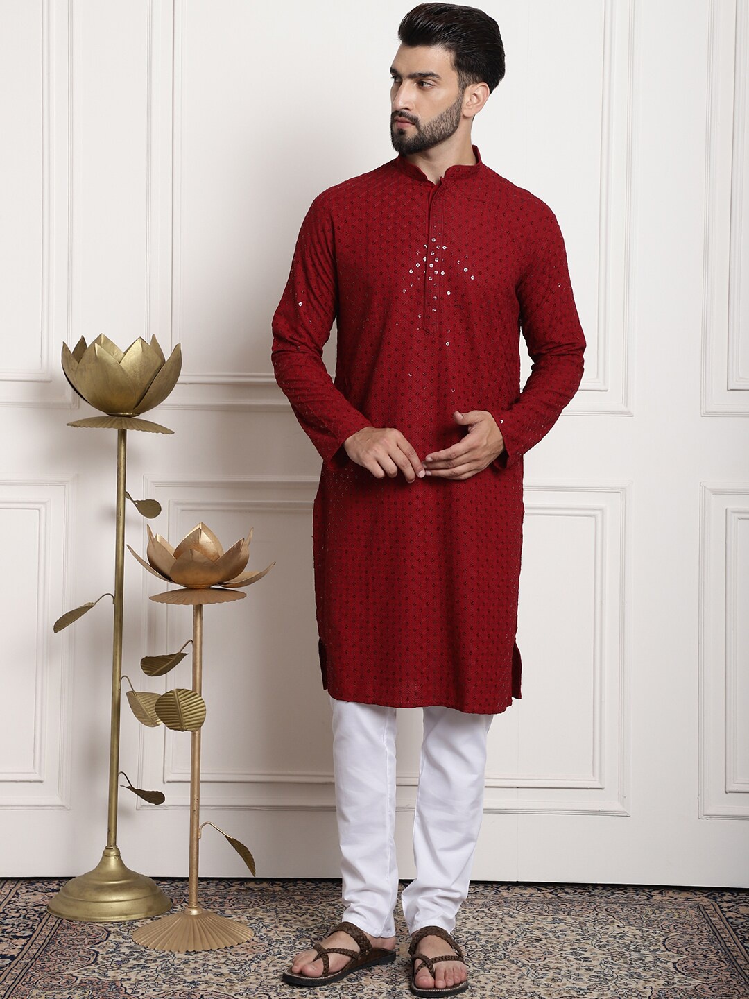SOJANYA Ethnic Motifs Embroidered Pure Cotton Kurta With Churidar With Nehru jacket, Maroon
SOJANYA Ethnic Motifs Embroidered Pure Cotton Kurta With Churidar With Nehru jacket, Maroon