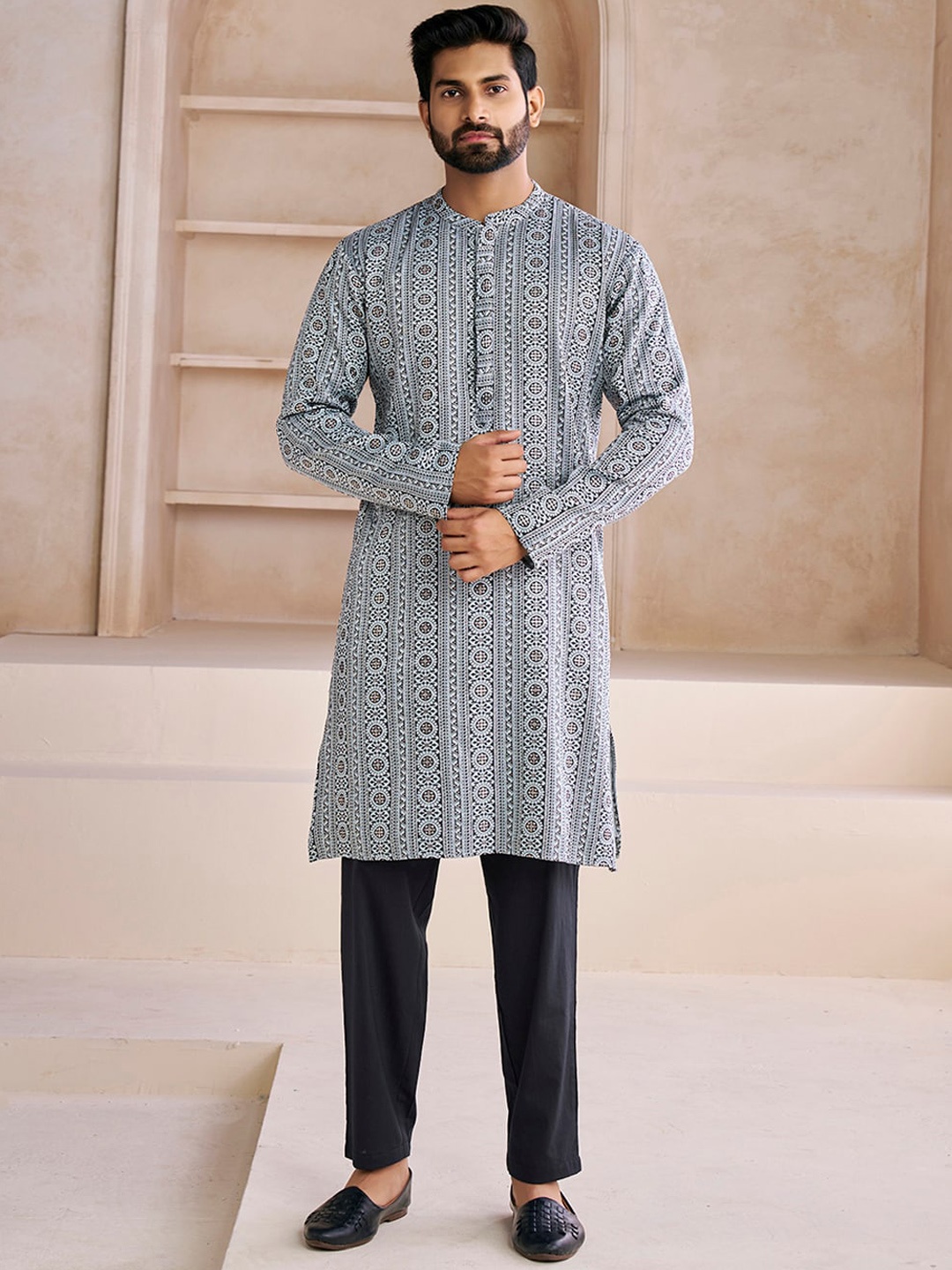 Inddus Ethnic Motifs Woven Design Mandarin Collar Jacquard Kurta With Trousers, Grey
Inddus Ethnic Motifs Woven Design Mandarin Collar Jacquard Kurta With Trousers, Grey