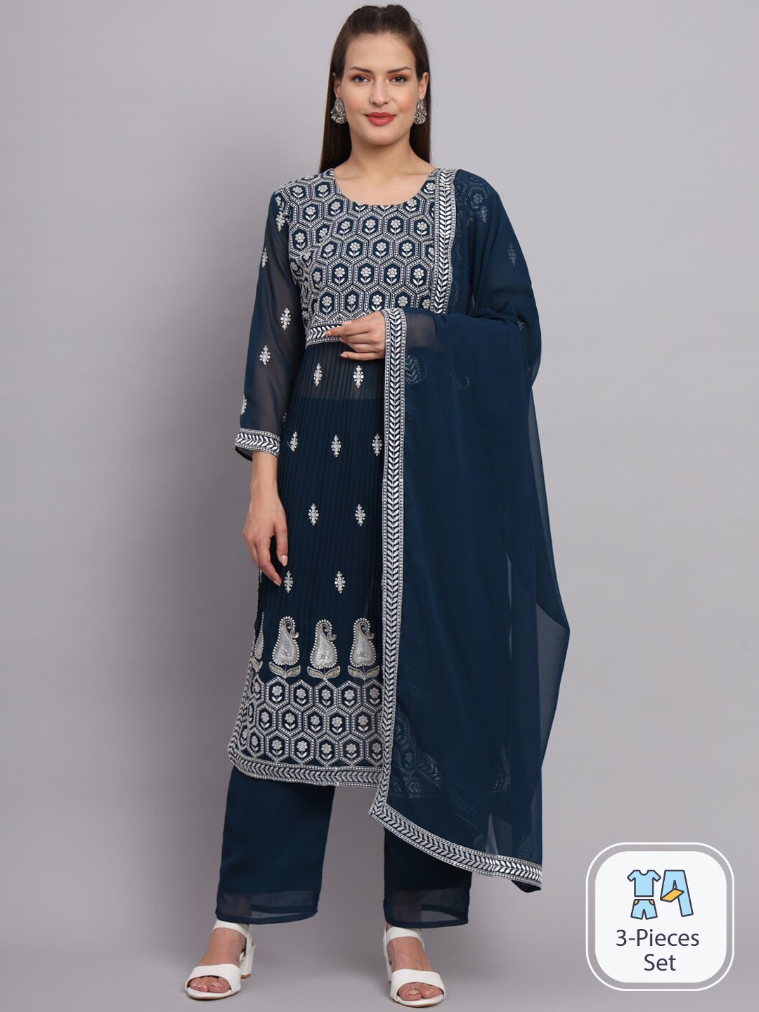 VAIRAGEE Ethnic Motifs Embroidered Pleated Thread Work Kurta With Trousers & Dupatta, Teal
VAIRAGEE Ethnic Motifs Embroidered Pleated Thread Work Kurta With Trousers & Dupatta, Teal