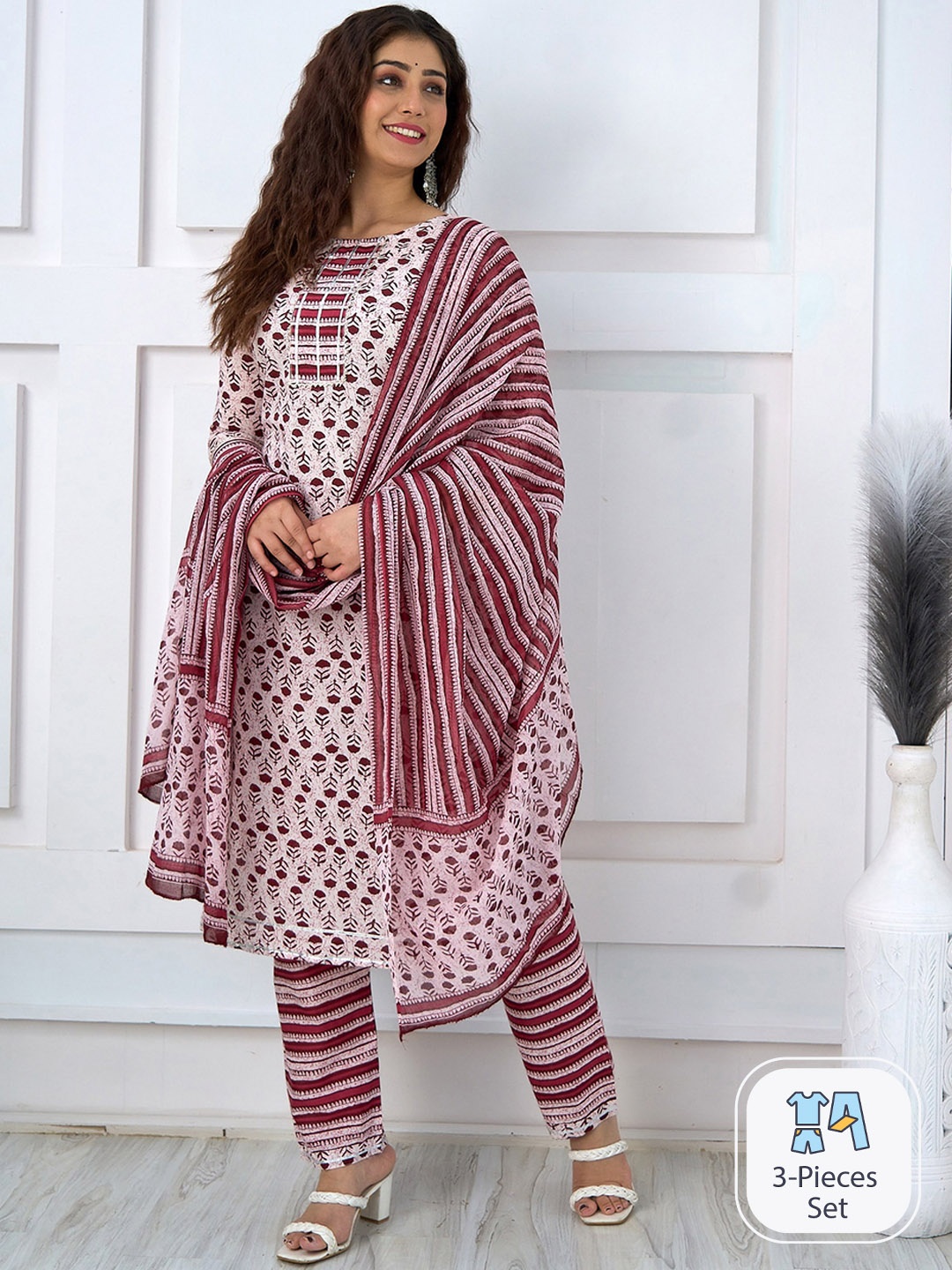 SURHI Ethnic Motifs Printed Regular Gotta Patti Pure Cotton Kurta With Trousers & Dupatta, Maroon
SURHI Ethnic Motifs Printed Regular Gotta Patti Pure Cotton Kurta With Trousers & Dupatta, Maroon