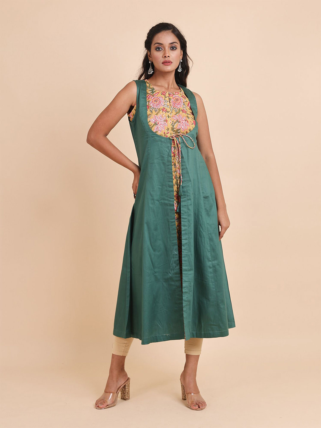 Disli Floral Printed Cotton Over Coat Style Kurta, Green
Disli Floral Printed Cotton Over Coat Style Kurta, Green