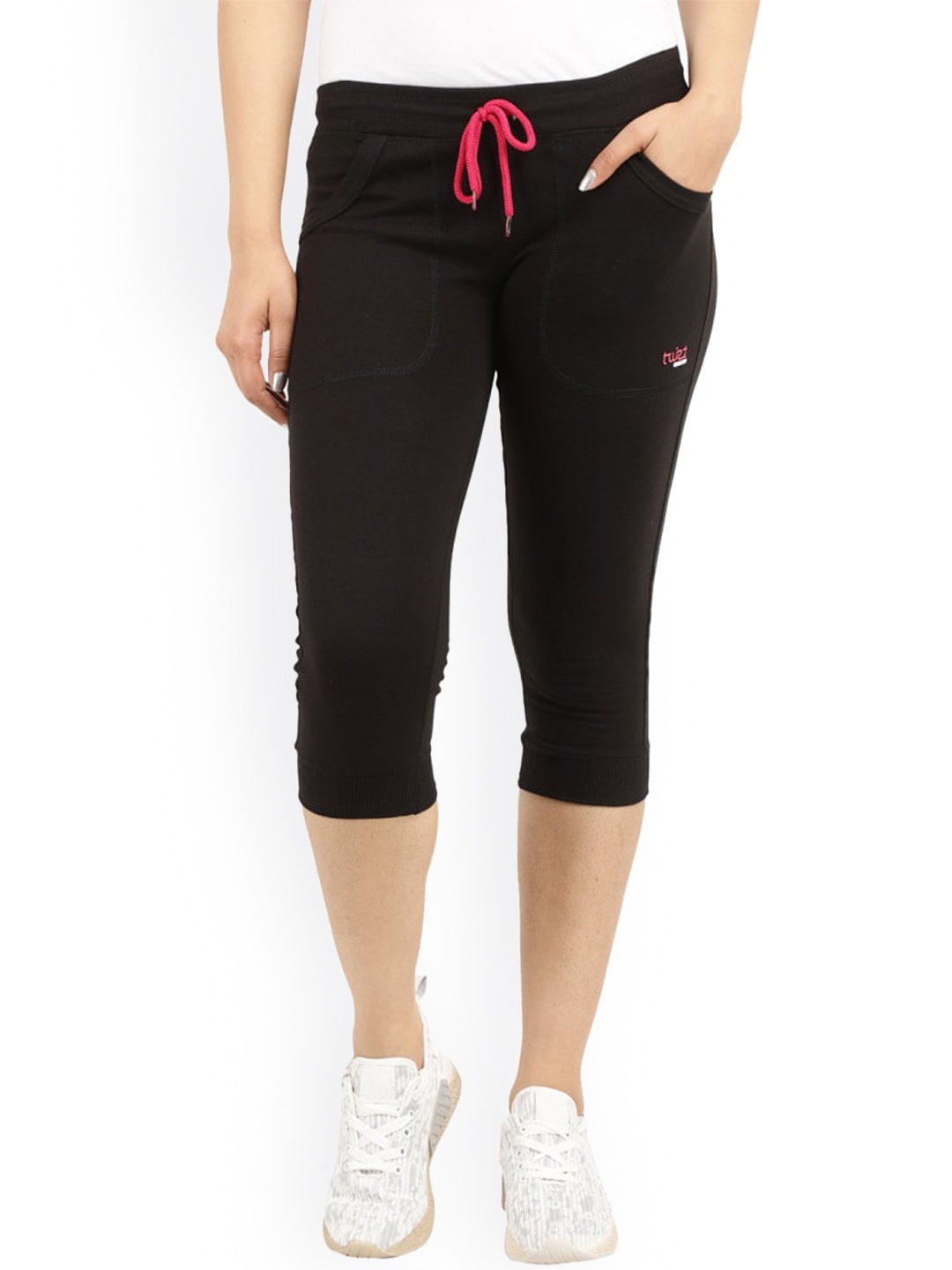 V-Mart Women Mid-Rise Cotton Capris, Black