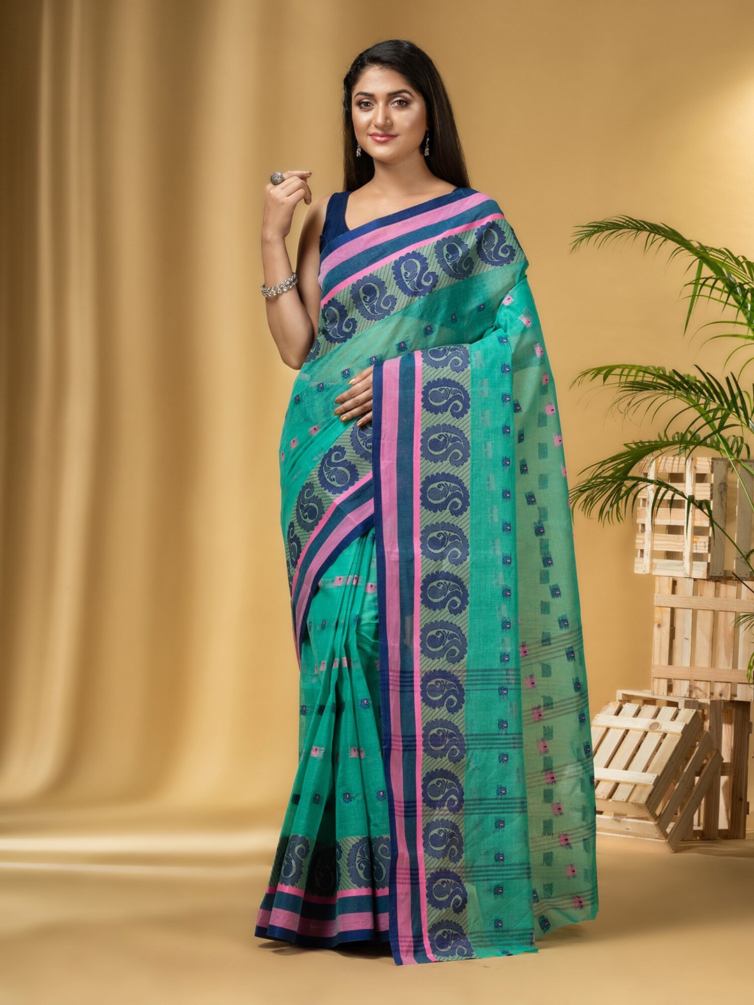 DESH BIDESH Ethnic Motifs Woven Design Pure Cotton Taant Saree, Turquoise blue
DESH BIDESH Ethnic Motifs Woven Design Pure Cotton Taant Saree, Turquoise blue